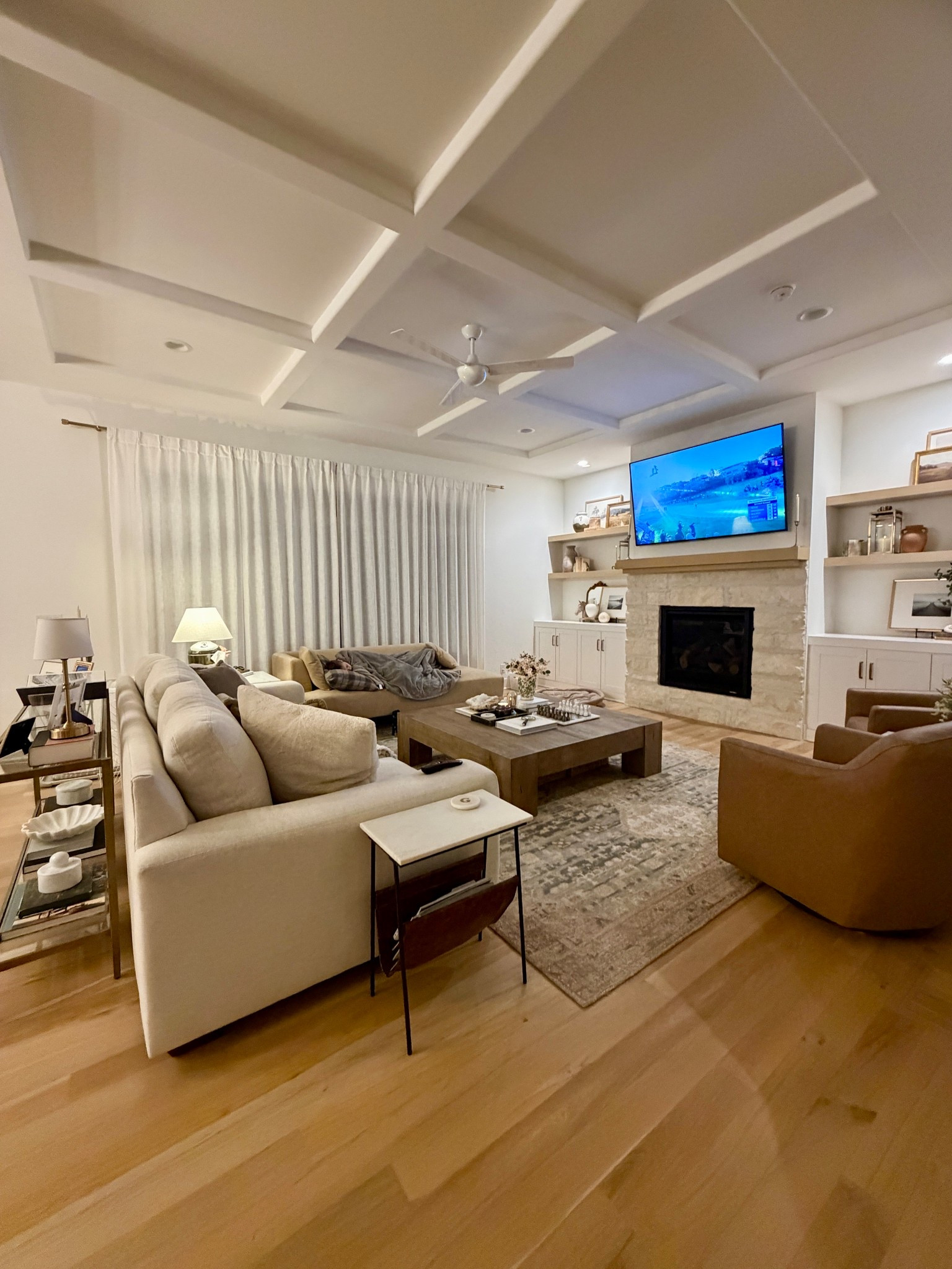 Family living room….

#LTKSeasonal #LTKdayinmylife #LTKHome