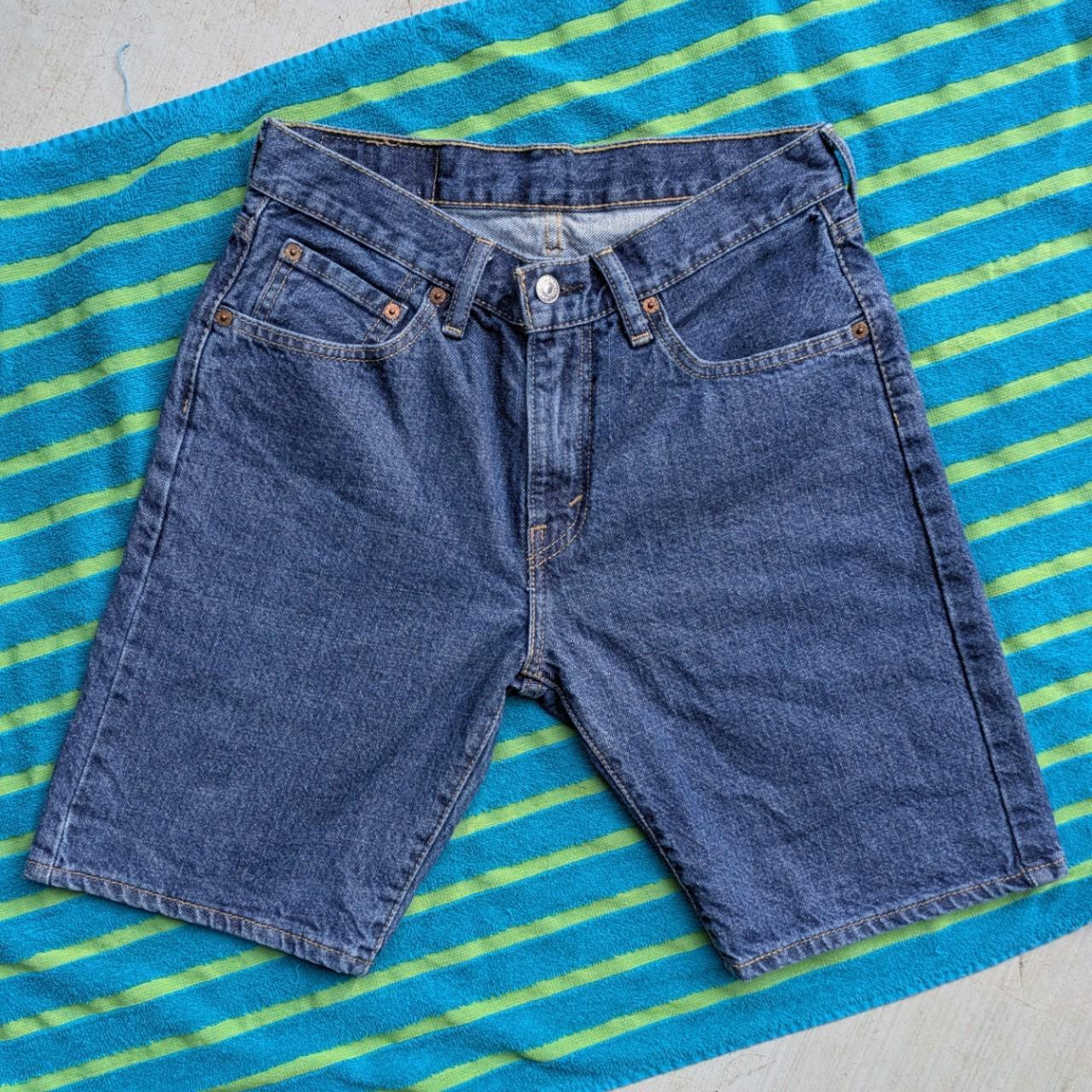 Levi's Women's Shorts - Navy/Red - 29 | Depop US
