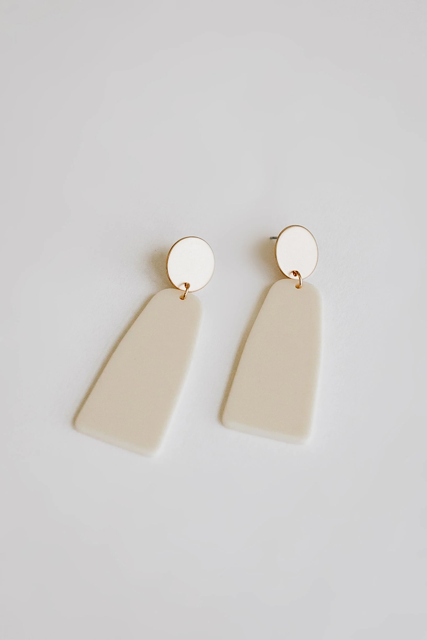 Yael Drop Earring - Cream | THELIFESTYLEDCO