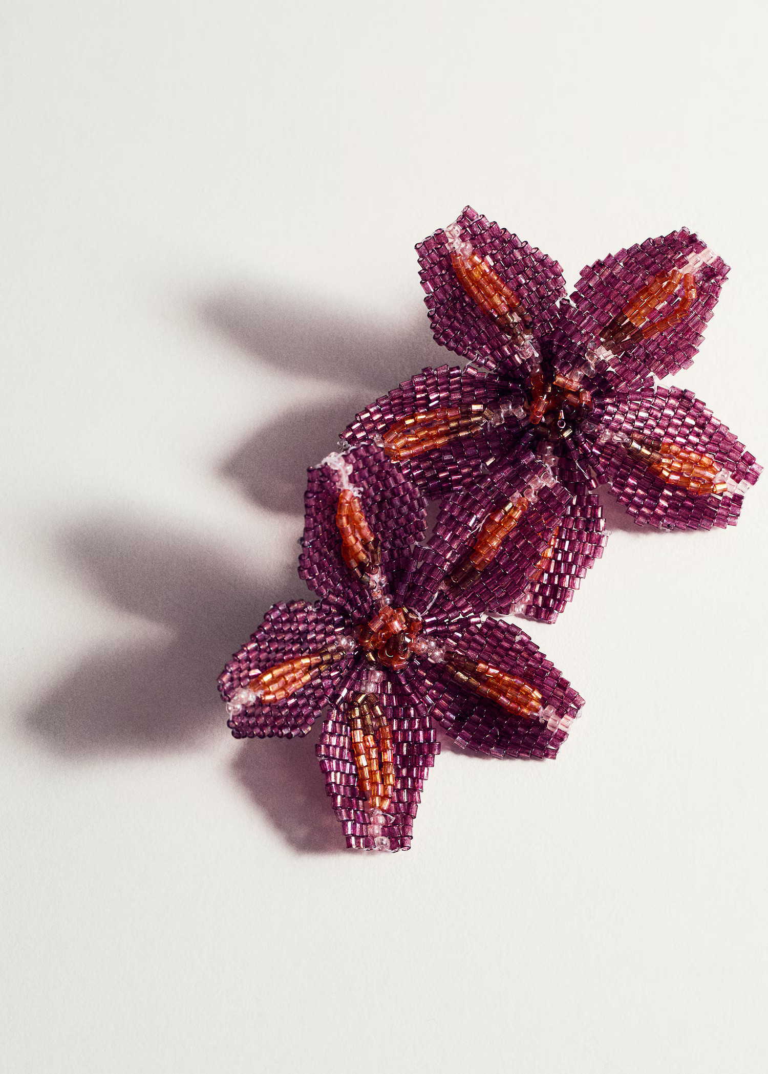 Crystal flower earrings | MANGO (UK)