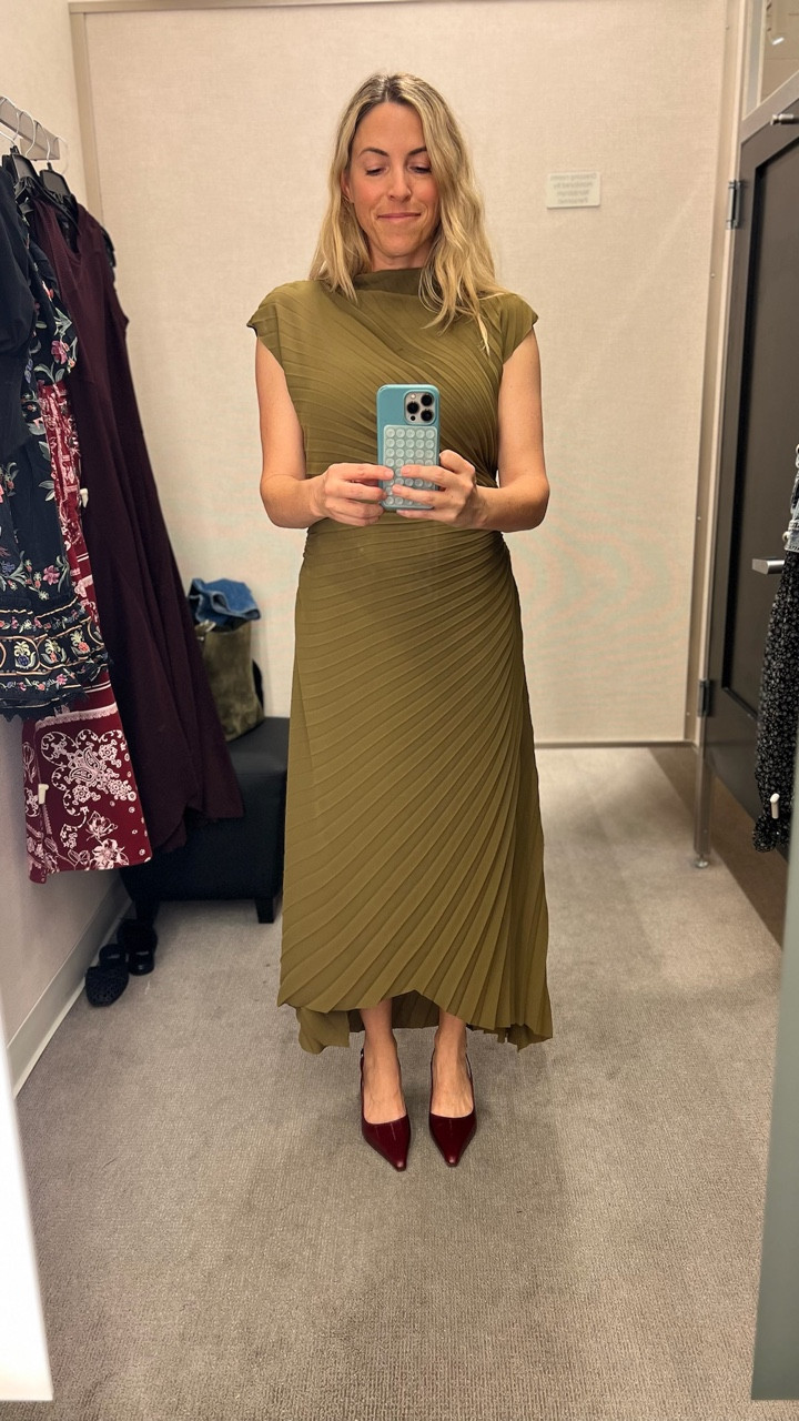 Green pleated occasion dress

This dress flows and moves so beautifully. Love with these oxblood shoes! 

Also linking the Spanx thong you need for under this dress 🙌🏼

Runs small. Laura sized up to a 6! She is 5’5."

#LTKOver40 #LTKShoeCrush #LTKParties