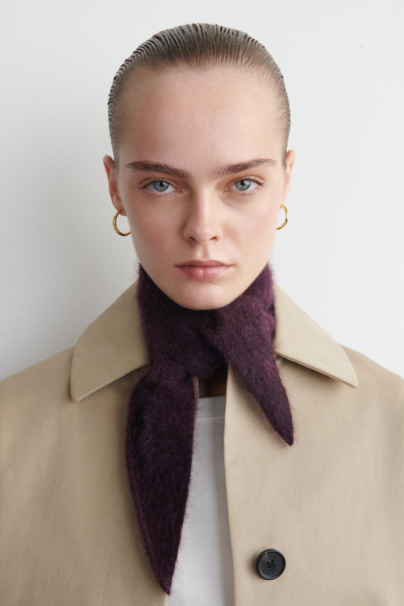 COS Women's Brushed Neck Scarf in Red | Cashmere | Size: 89x32 | COS (AU)