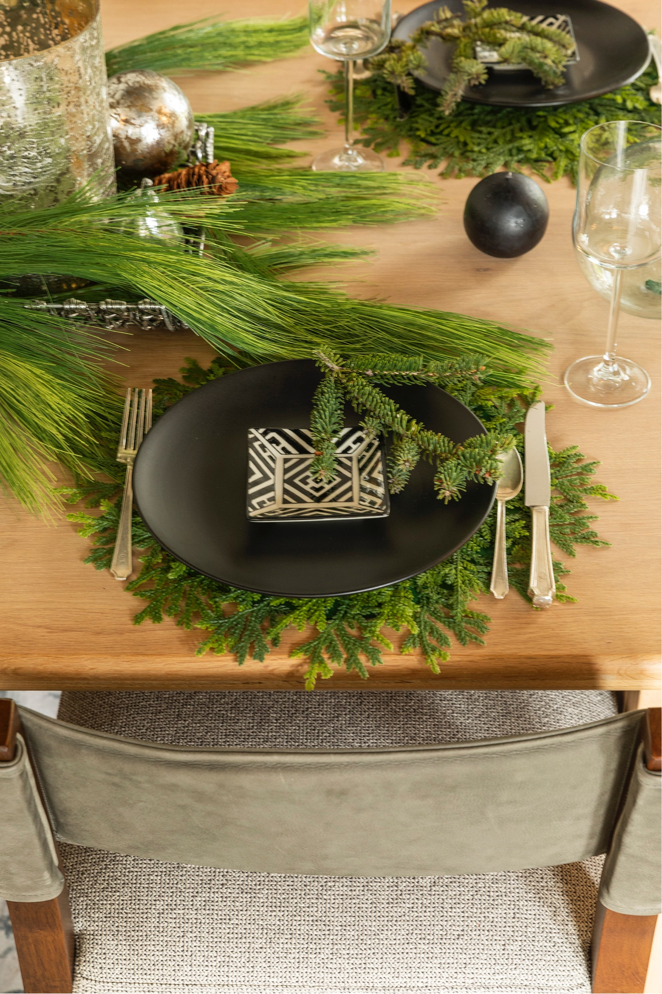 Our holiday table decor ✨

#LTKhome #LTKHoliday #LTKSeasonal