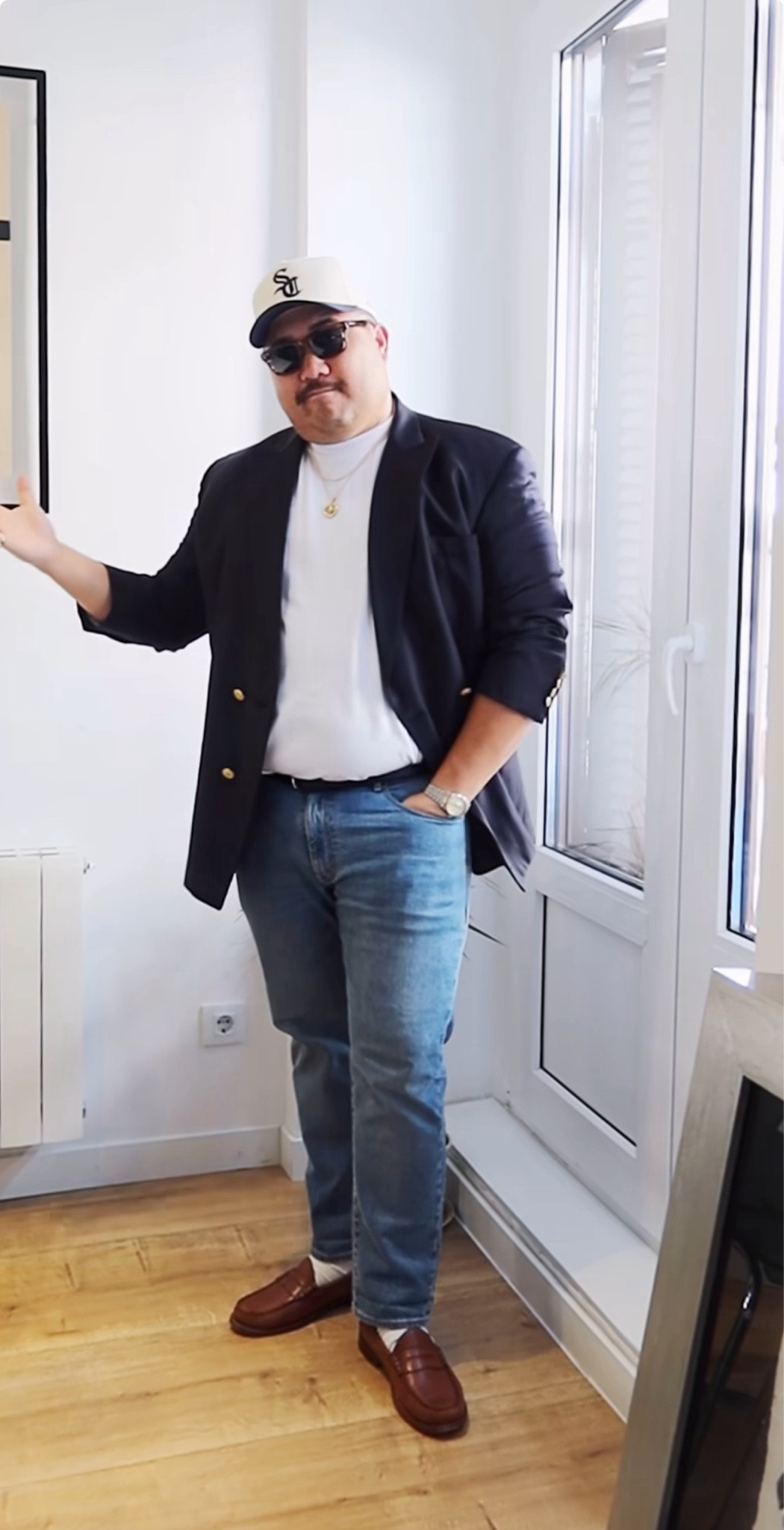 Obsessed with this style🤌🏼

#LTKTravel #LTKStyleTip #LTKMens