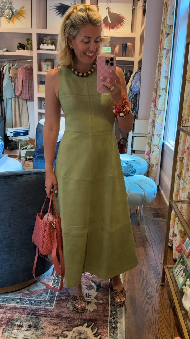 OOTN… this fabulous dress from Tuckernuck. Literally took it out of the box and put it on! I’m in xs and 8 heels tts. 

*code Catherine20 at Allie + Bess

#LTKgrwm #LTKootd #LTKmomlife