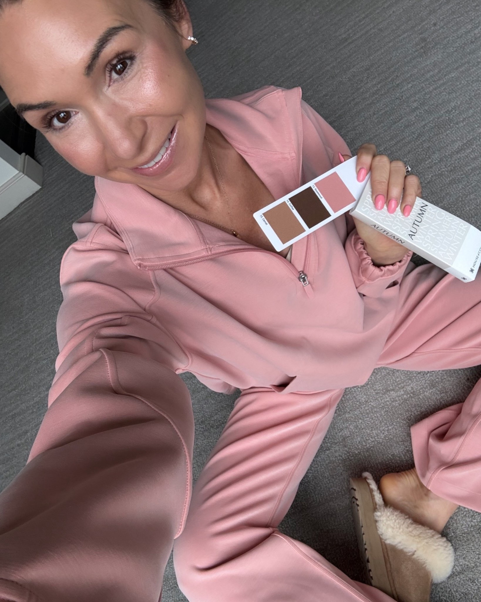 This is the most gorgeous Autumn Rosewood color I have ever seen. Run, don’t Walk, because this won’t last long. 


#LTKootd #LTKActive #LTKmomlife