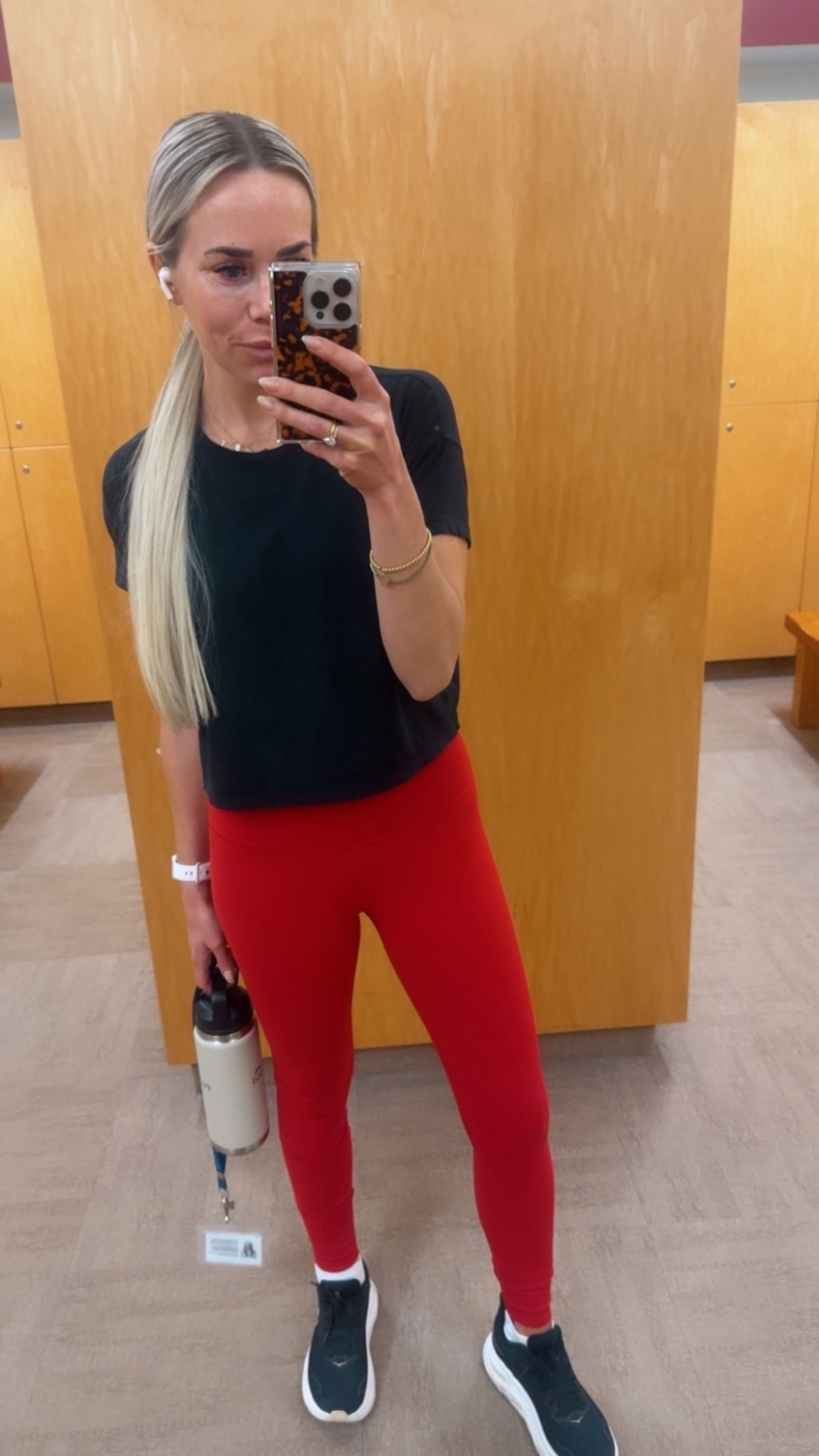 Back in the gym and trying to motivate myself with new gear. Been into the red and cheetah lately! ❤️🐆

#LTKstyletip #LTKfitness #LTKcanada