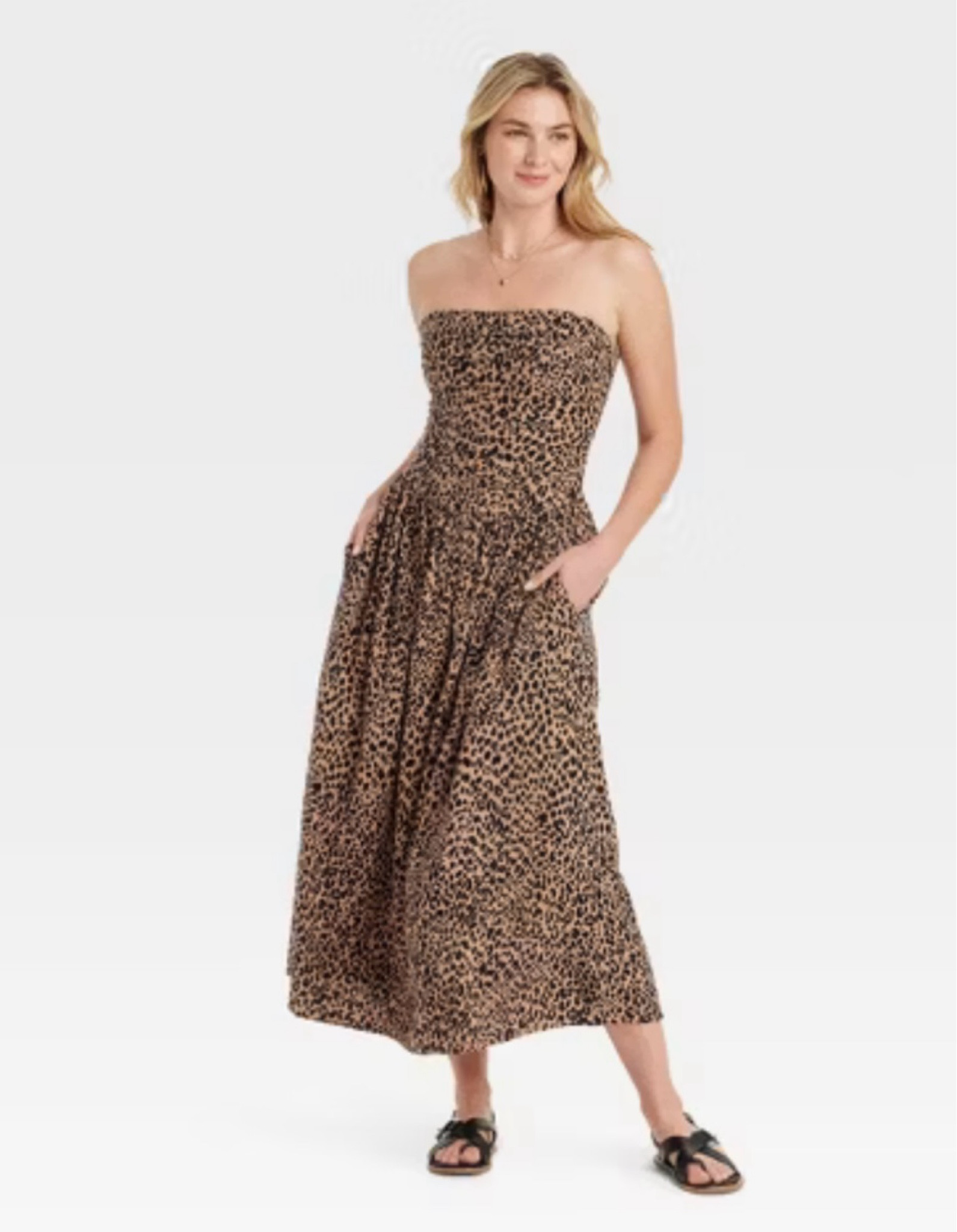 Comfy and cute. Did I mention that it has pockets ?

#LTKxTarget #LTKStyleTip #LTKFindsUnder50