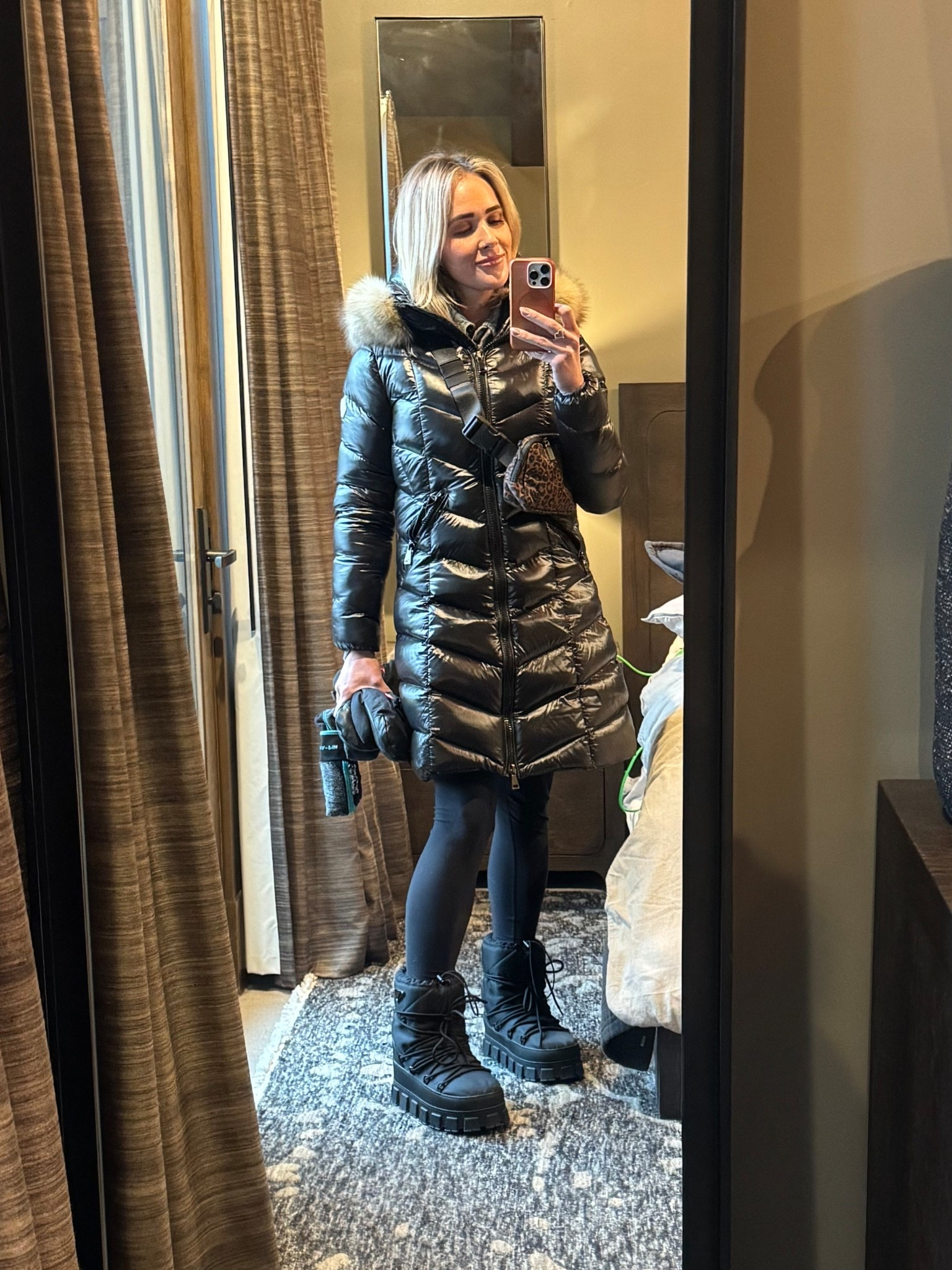 ❄️ These Prada ski boots are definitely an investment, but they are worth every penny! They’re comfortable, warm, and obviously adorable! Now I am plotting how to get the tan shearling… 

#LTKGiftGuide #LTKTravel #LTKSeasonal