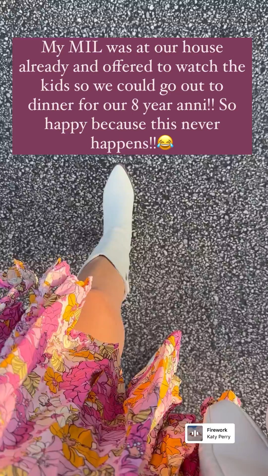 The cutest floral dress! Paired perfect over the bump with white boots! 