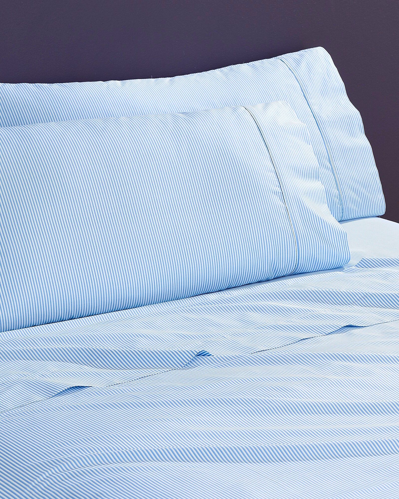 J.Crew queen sheet set in heritage seersucker stripe | J.Crew US