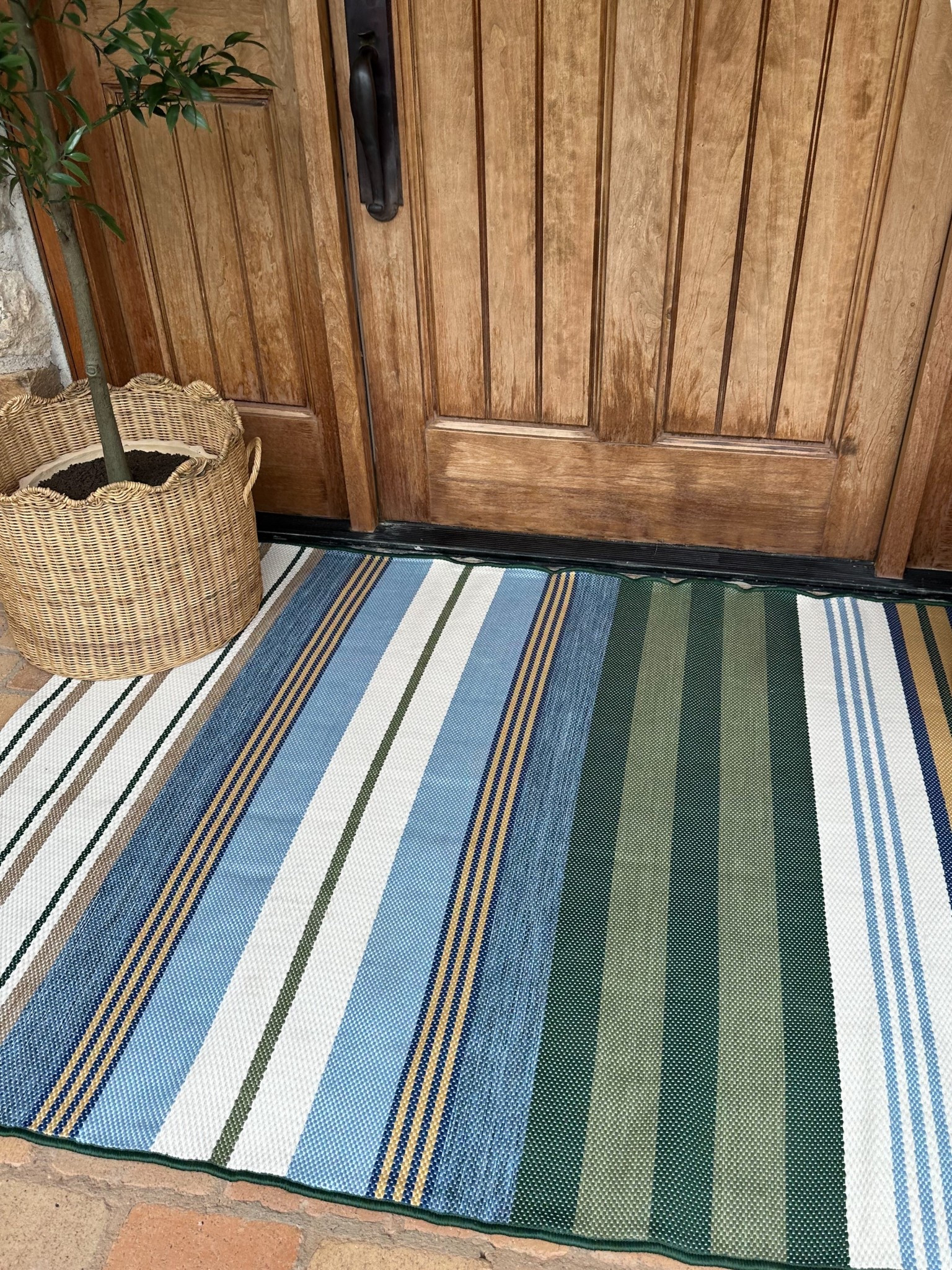 Look at the details of this woven outdoor rug from target! Brings a subtle pop of color for spring 🫐🌳🪁👒

#LTKSeasonal #LTKmomlife #LTKHome