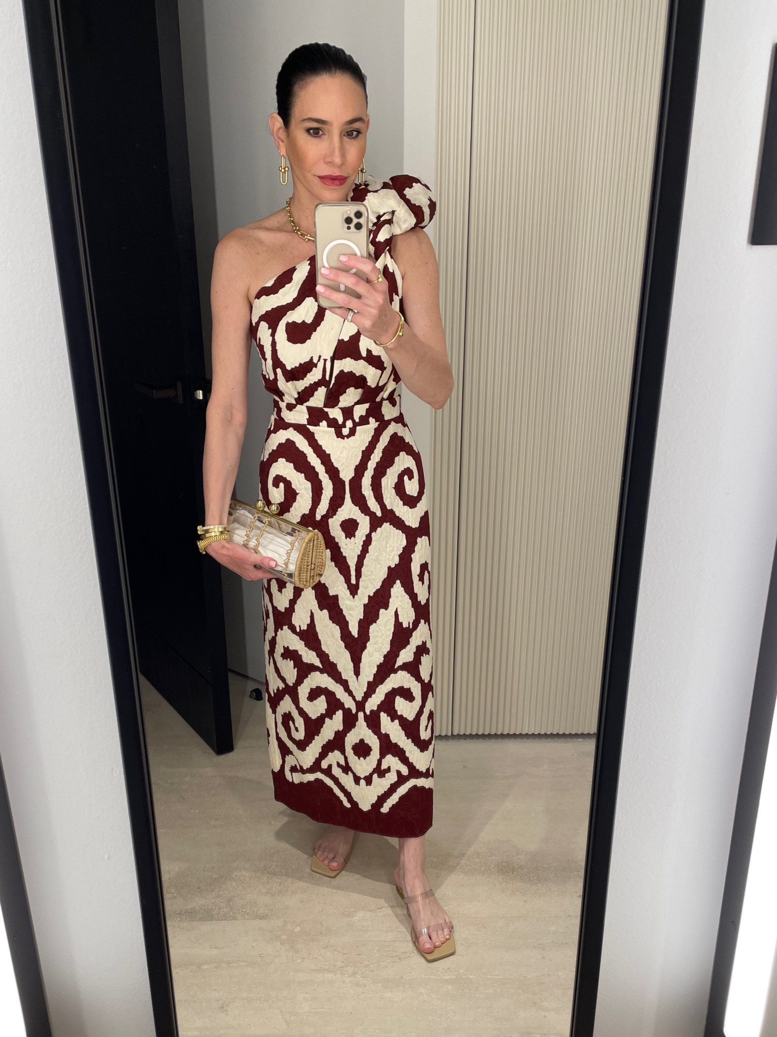 Vacation ready 🏝️

Beach dress, beach look, resort, vacation outfit, travel outfit, midi dress, Johanna Ortiz dress

#LTKtravel #LTKSeasonal #LTKsalealert