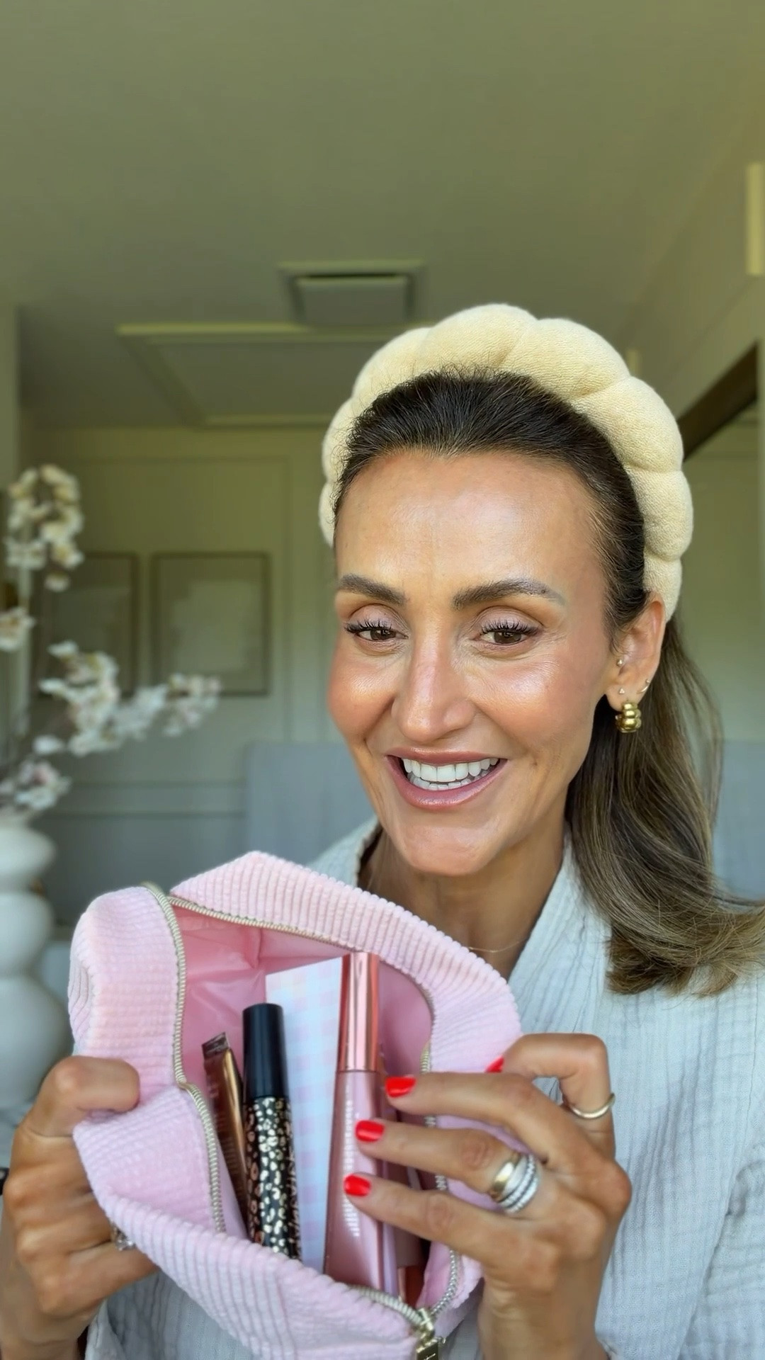 The custom kit is back! 7 products for $77 - I’m linking what I used extra from the kit also. 
Merit sunscreen uniform in 20
Benefit brow wax 3.75 
Lip liner in Whatever Walnut  
Everything else is @Tarte 💕

#LTKgrwm #LTKOver40 #LTKBeauty