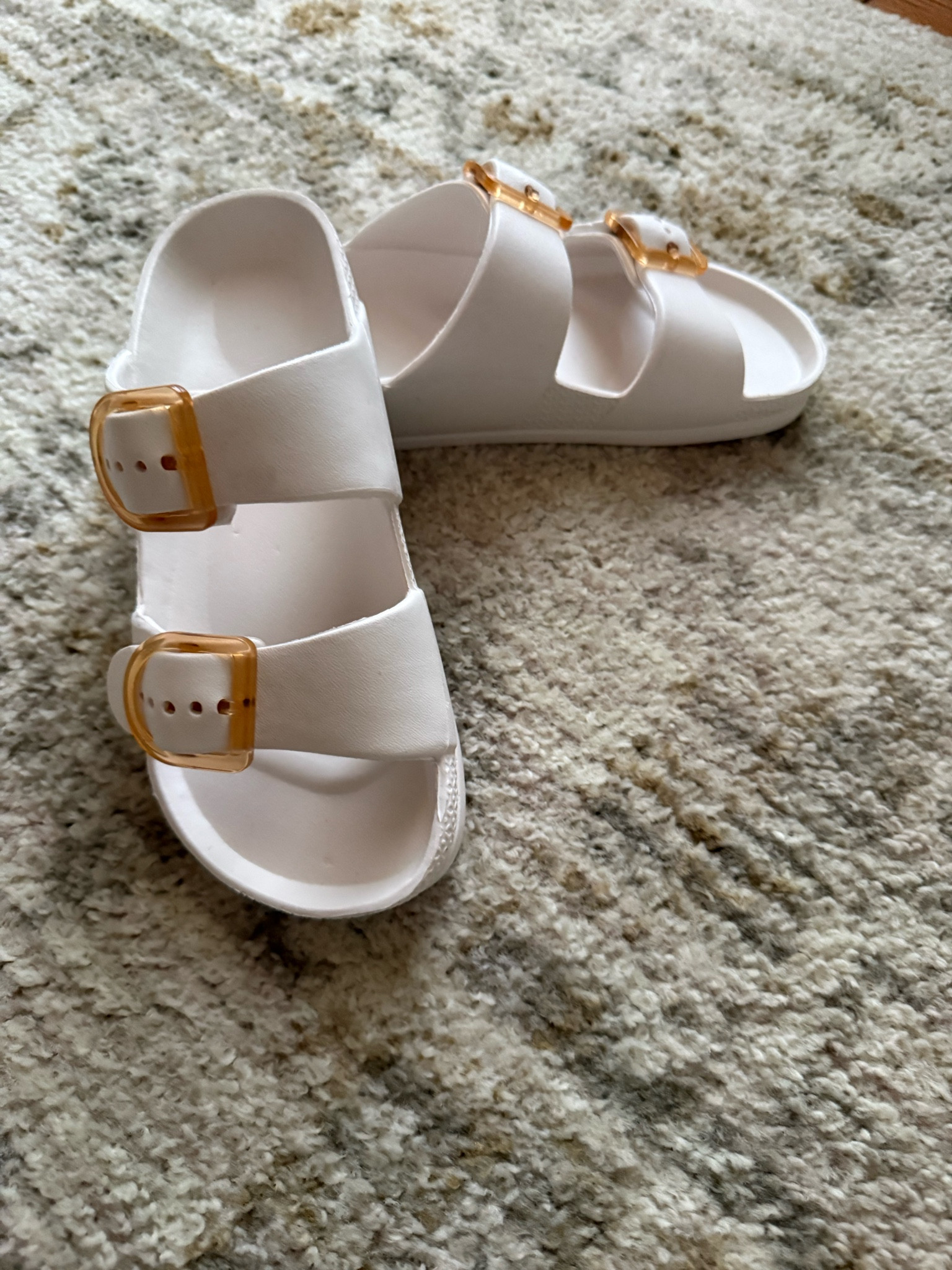 Summer sandals

#LTKSeasonal #LTKPetite #LTKootd