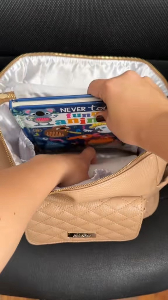 What I pack in my diaper bag 🩵 My must haves! 🙌🏼

#LTKItBag #LTKBaby #LTKWatchNow