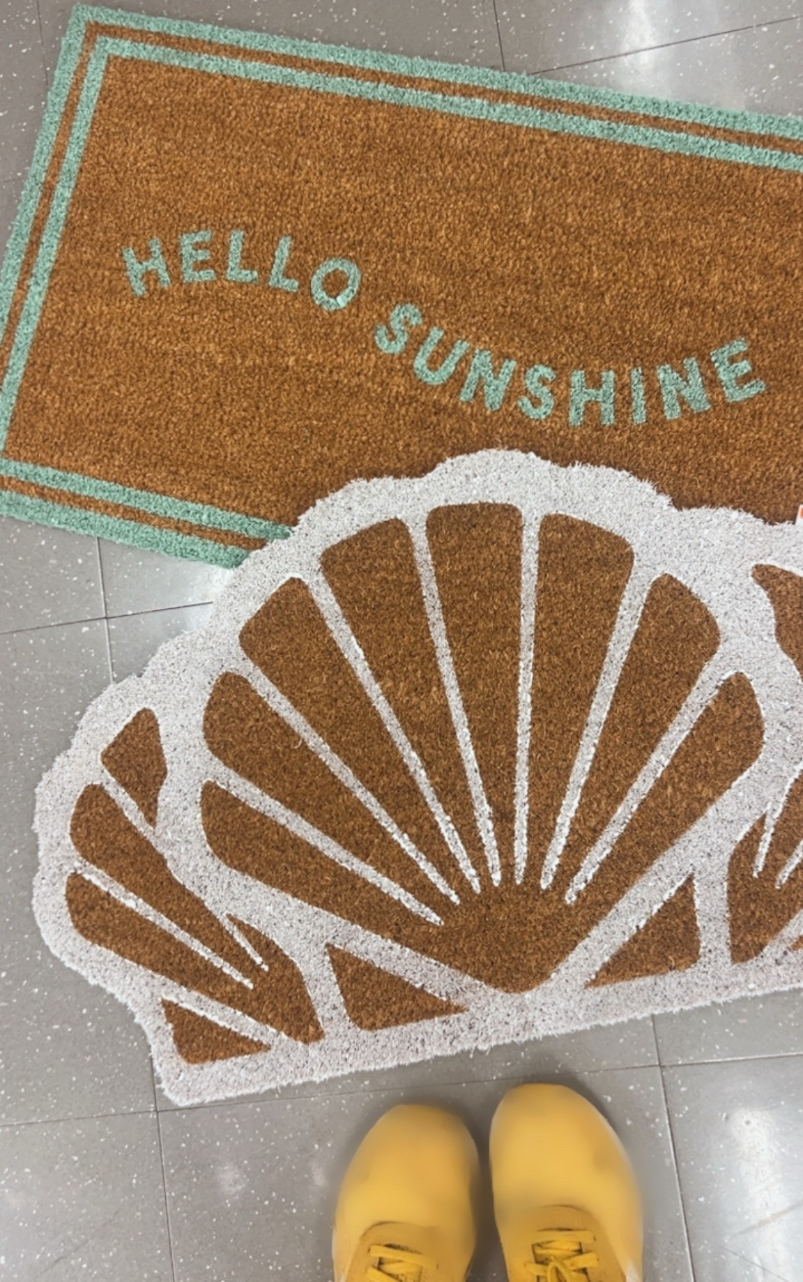 Welcome Mat! 
… waving in some sunshine and beach weather! Cute doormats ready for the summer to hit!



#LTKHome #LTKSeasonal