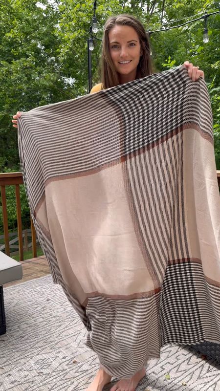 Bug repellent blanket 

#LTKhome