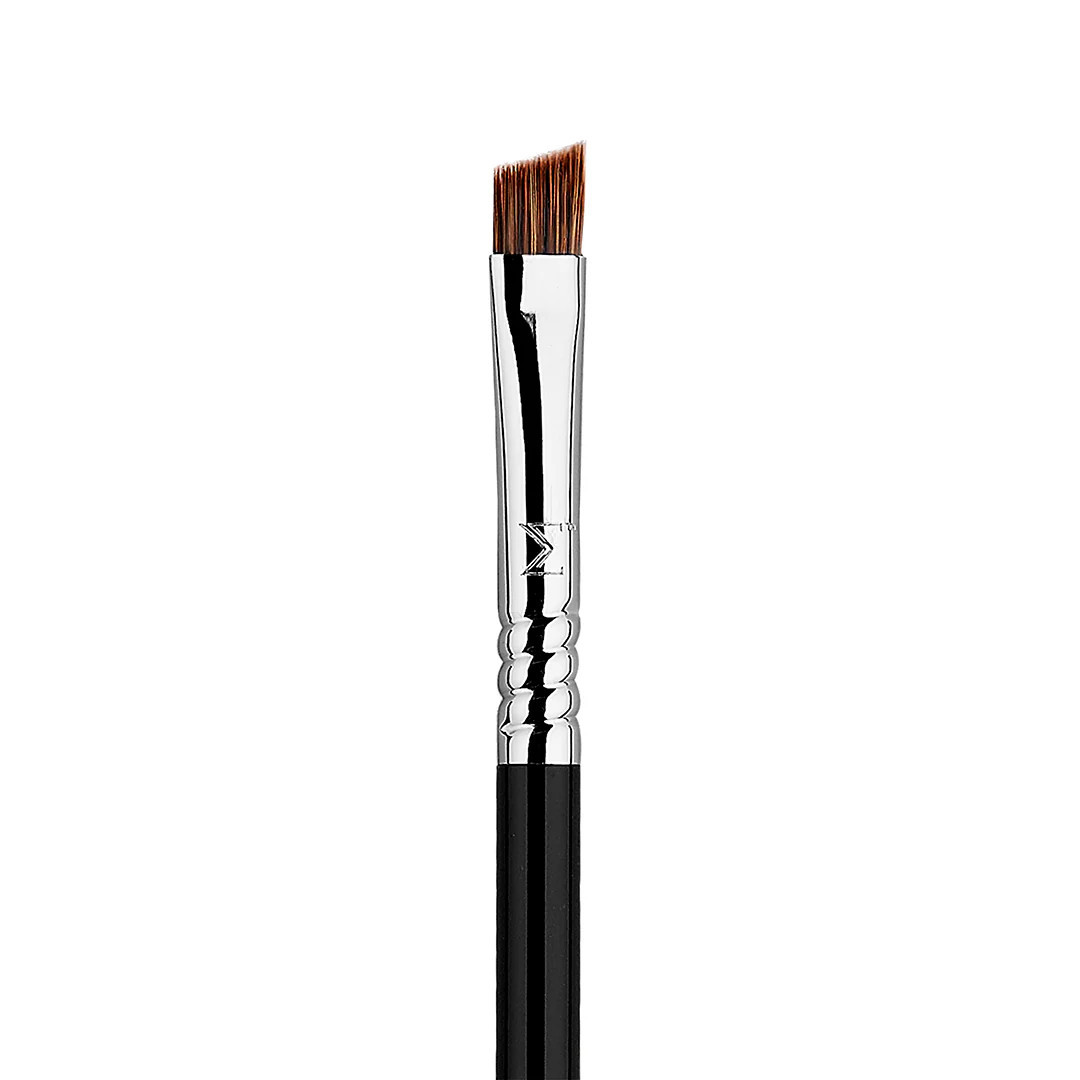 E75 Angled Brow Brush | Sigma Beauty