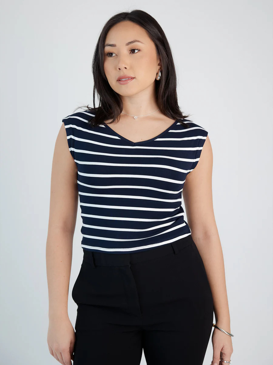 Wide V-Neck Brami (Mid-Length) | Klassy