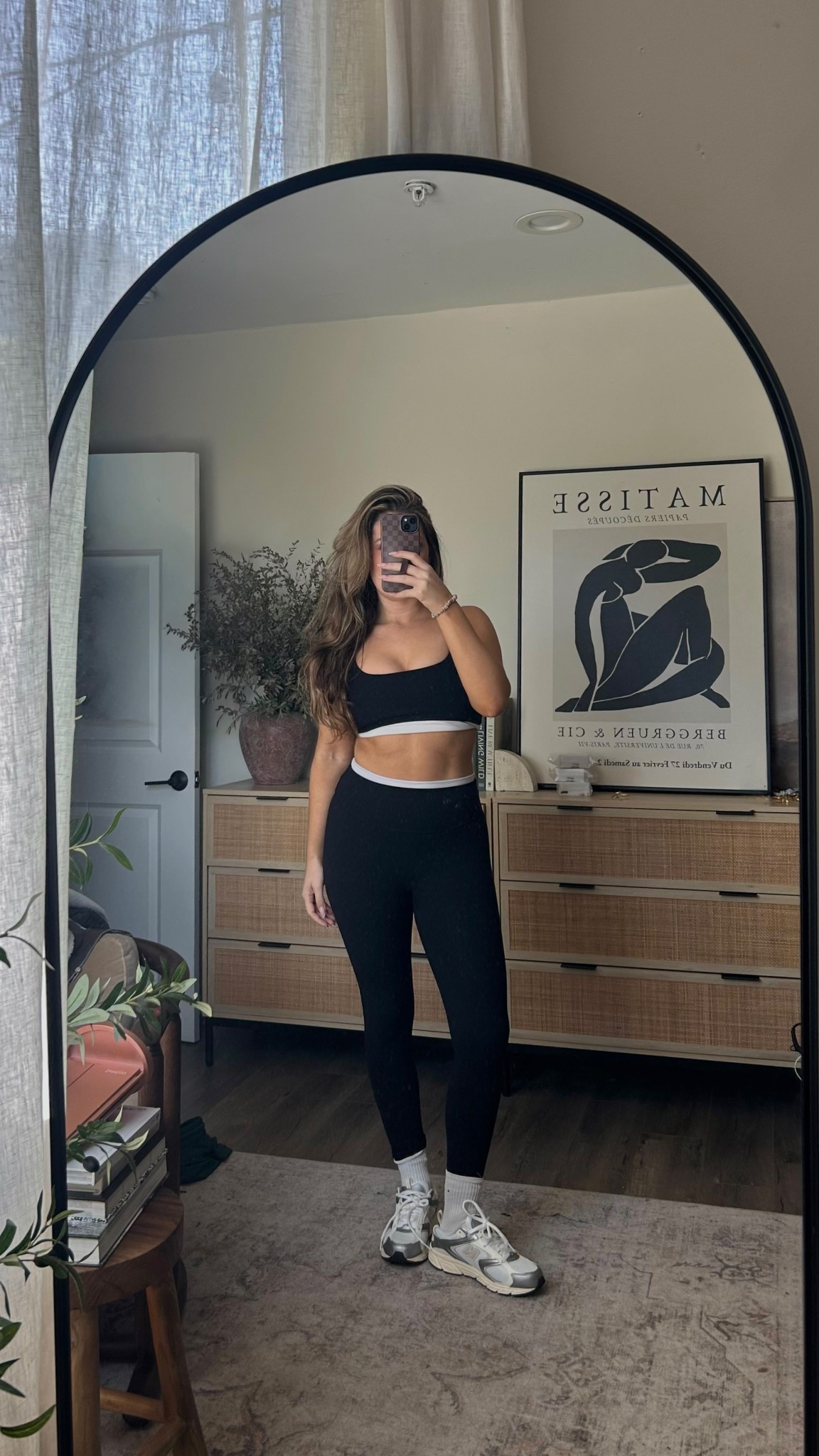 Gold hinge set 

#LTKfitnessgoals #LTKActive #LTKmorningroutine