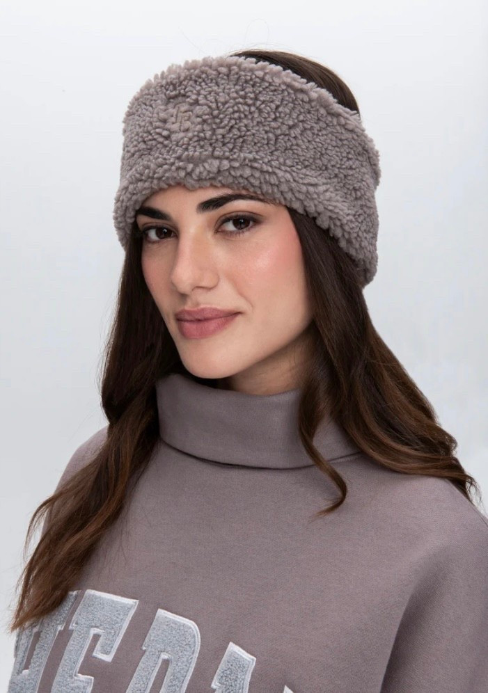 new headband from the bar, looks soo cozy for how cold it’s been lately! would make such a fun gift!

#LTKFindsUnder50 #LTKGiftGuide #LTKHoliday