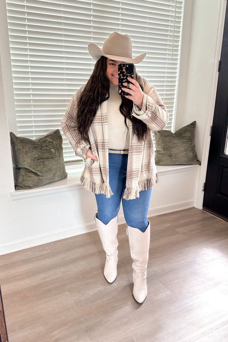 Country concert outfit. Western boots. Cowboy boots. Wide calf boots. Wide calf western boots. Rodeo outfit. Rodeo style 

#LTKshoecrush #LTKstyletip