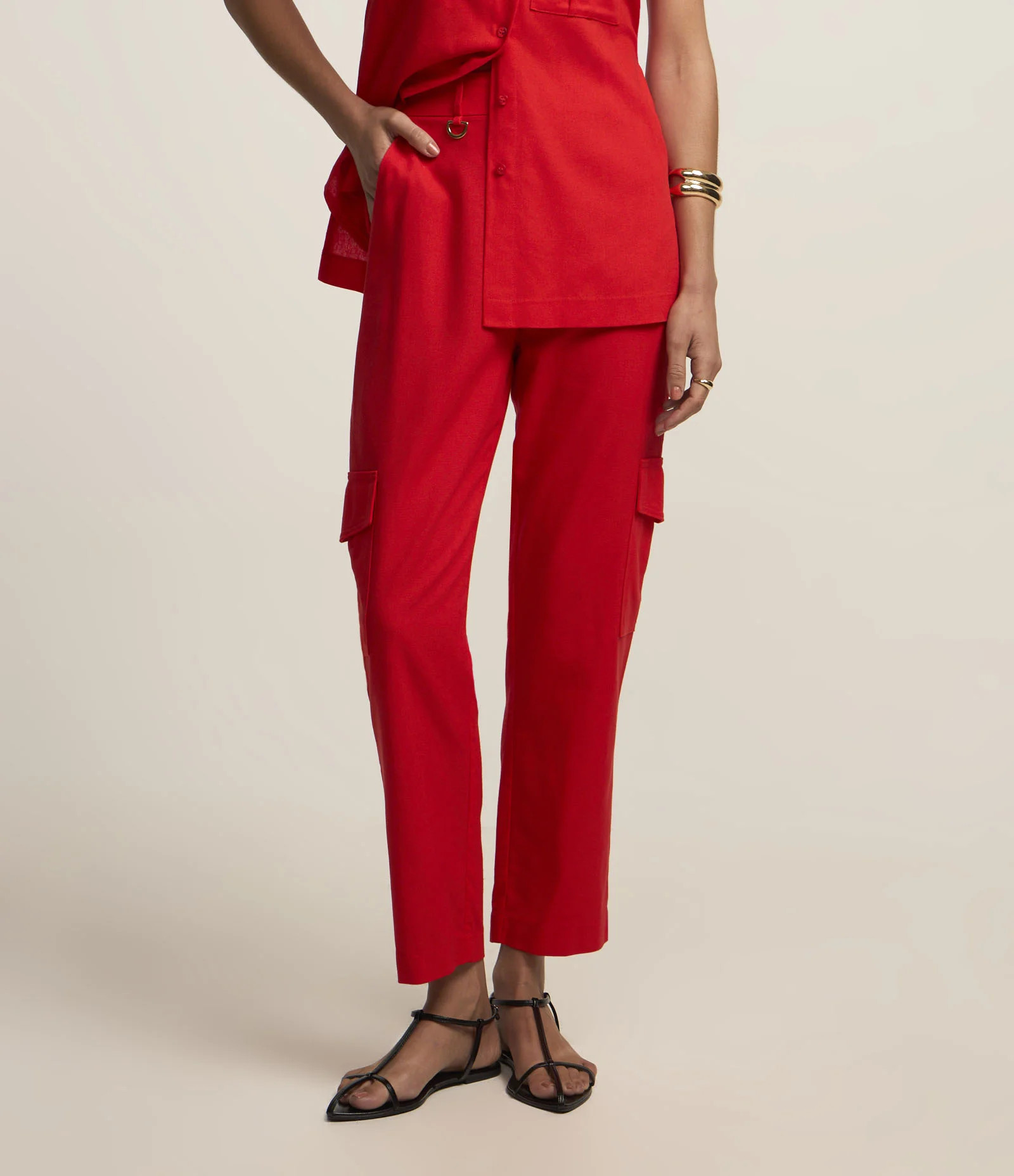 Calça em Viscolinho com Bolsos Cargo Vermelho - Lojas Renner | Renner (BR)