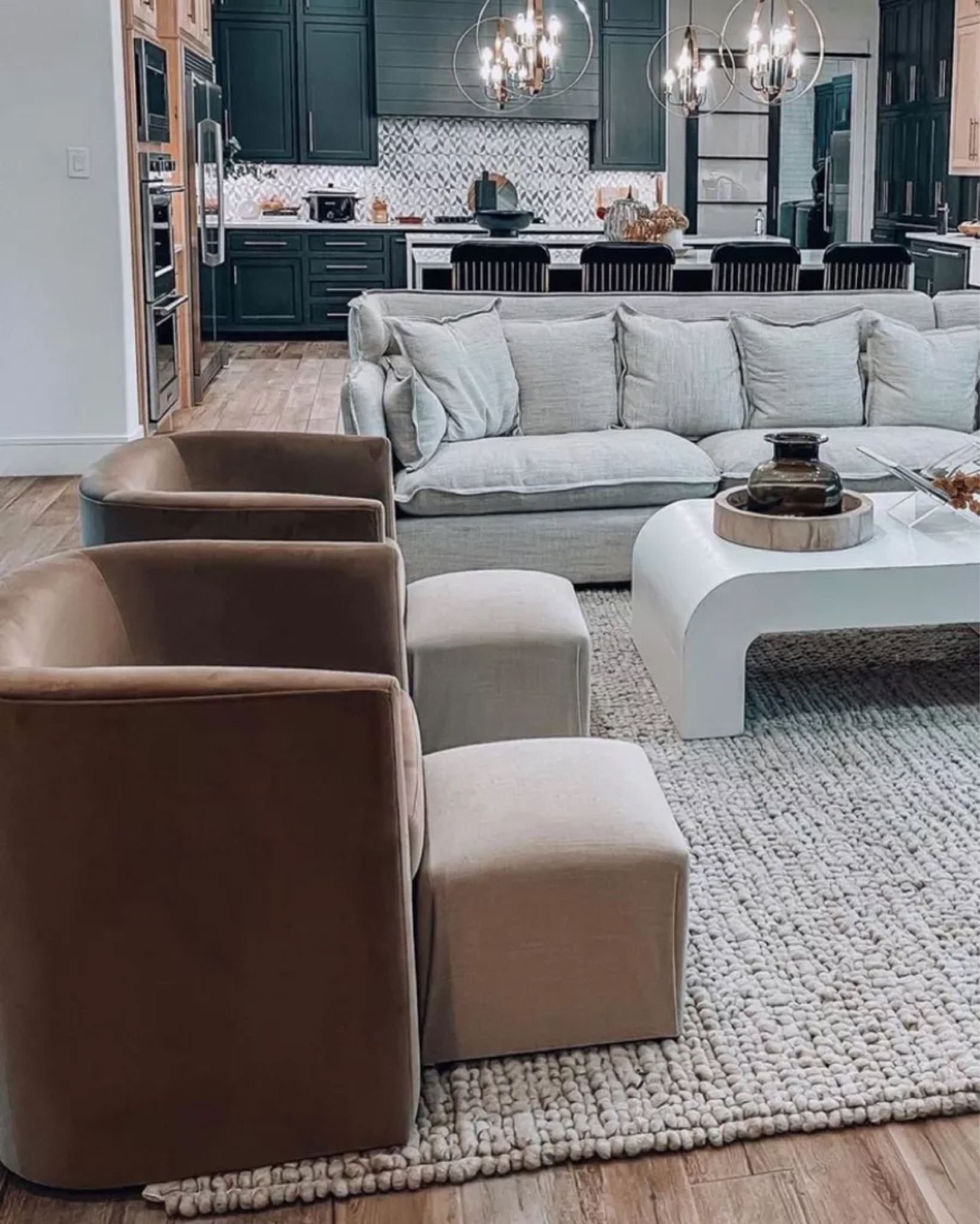 Accent Chair

#LTKStyleTip #LTKHome #LTKSeasonal