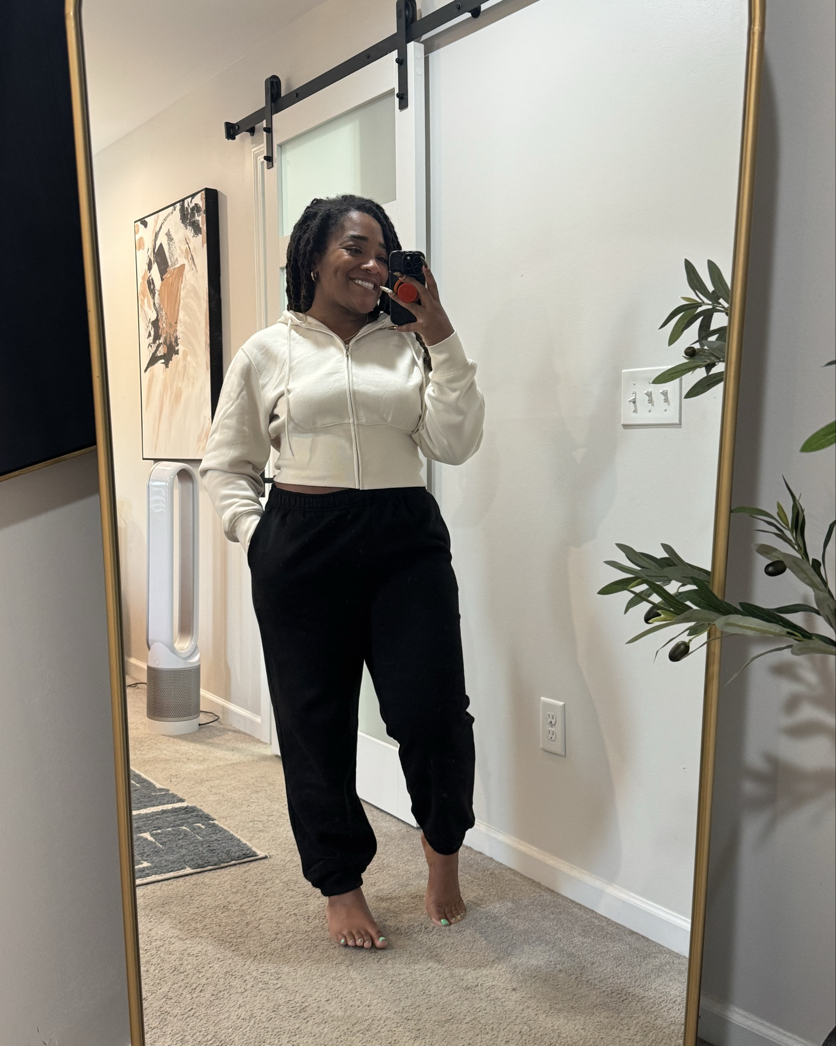 Walmart has THE coziest sweatpants/hoodies at an affordable price! 🙌🏾 They’re available in multiple colors so you can grab like sets or mix & match!  They’re perfecttttttt for colder temps! 

#LTKBeauty #LTKSeasonal #LTKMidsize