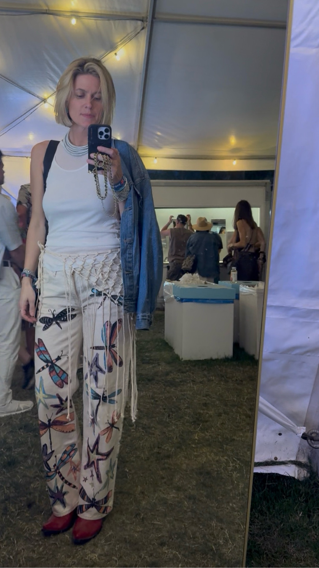 Day 1 @coachella recap 🎡

PSA for anyone attending weekend 2– whatever you do, DO NOT skip @hugelthug or @jazzy, you’re welcome 🫶🏼

#ootd #coachella #fyp #coachella2026 #outfitinspiration

#LTKFestival #LTKdayinmylife #LTKootd