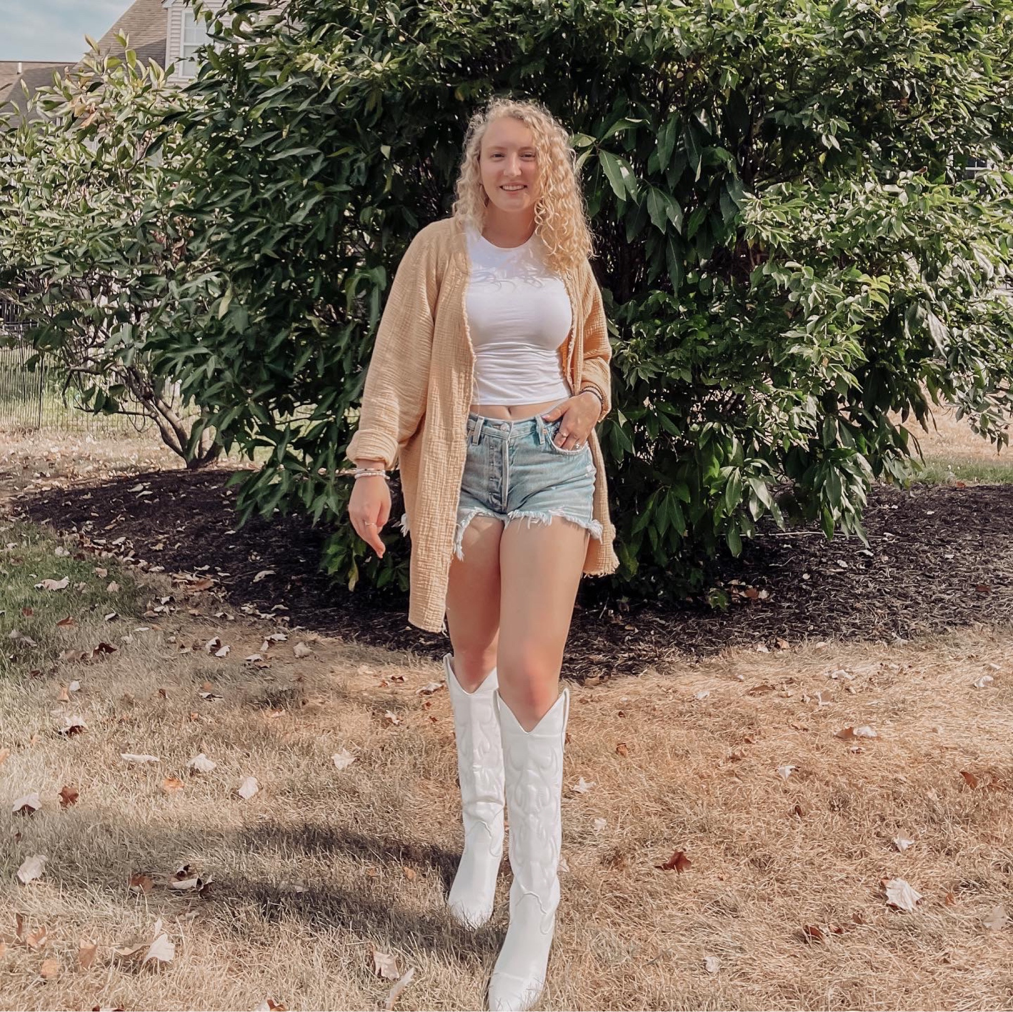 Summer to fall outfit, fall transition outfit, fall fashion, free people style, pop of color, western boots 

#westernboots #12thtribe #shop12thtribe #summeroutfitideas #falloutfitideas #whatiweartoday #pintereststyleinspo #colorfulfashion #freepeoplestyle #freepeople #falltransitionoutfit #ootdreels #stylereels #grwmreel #grwm #styledetails #effortlesschic #agolde #agoldejeans 

#LTKshoecrush #LTKSeasonal #LTKstyletip