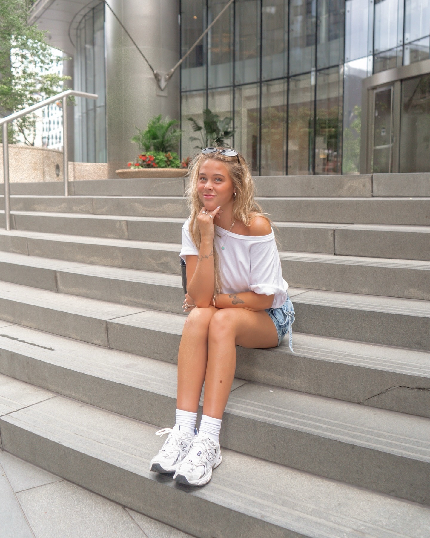 rare occurrence of me in close toes shoes 🖤