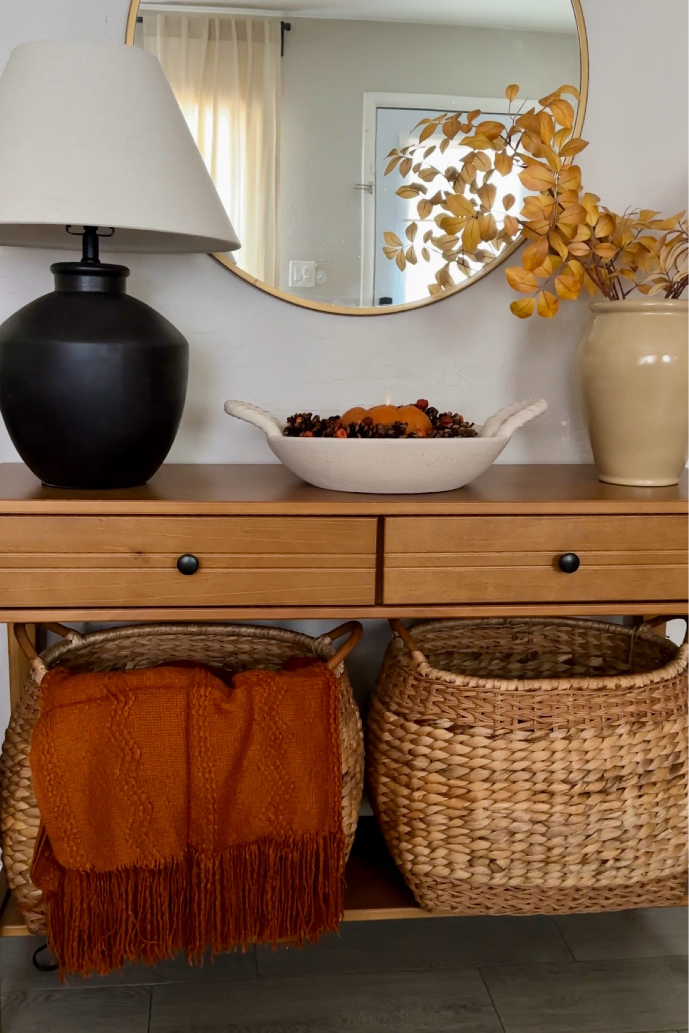 Console Table | Budget Friendly 

#LTKHome #LTKSeasonal #LTKFallSale