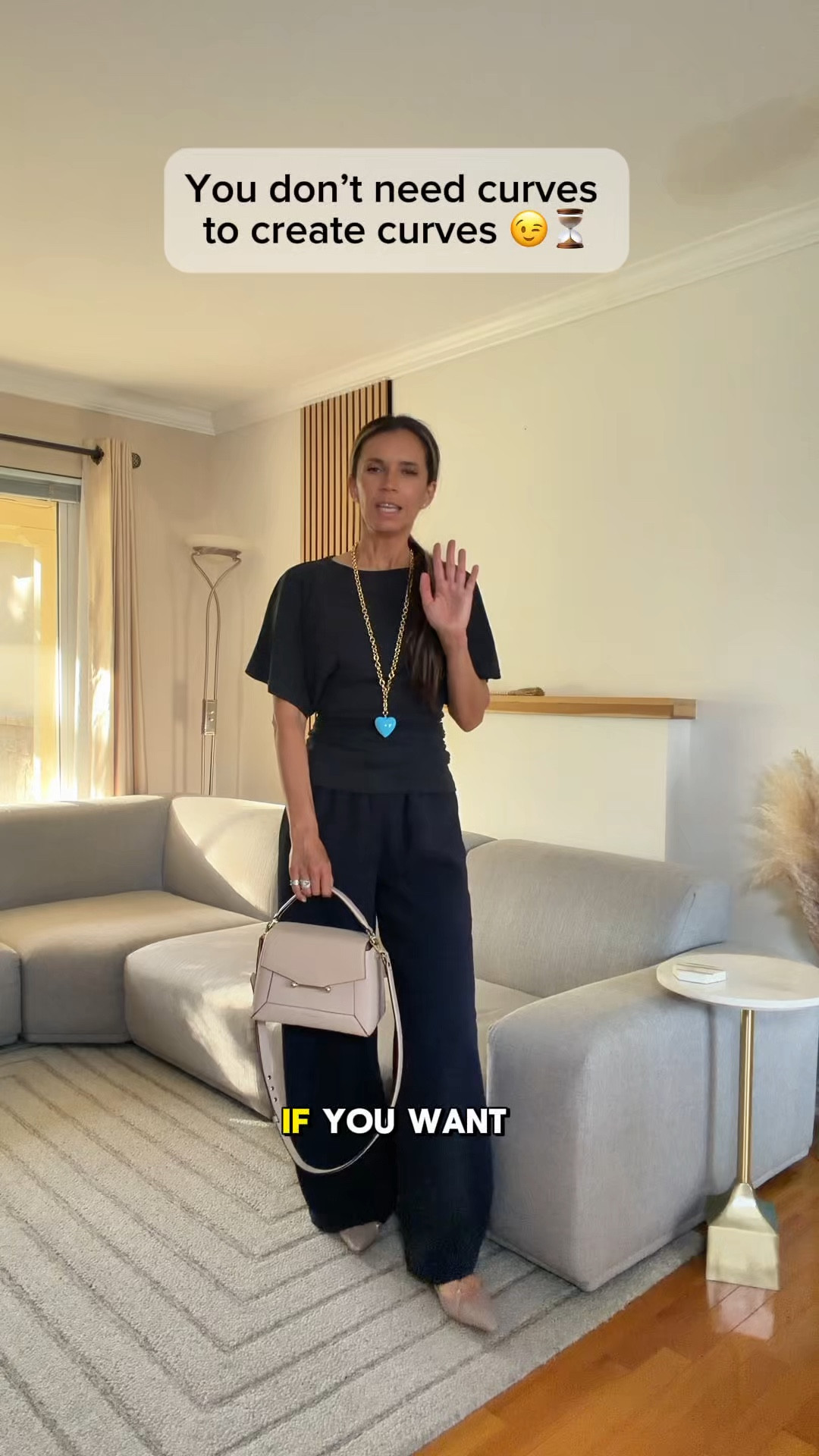 Navy hourglass top sz S
The lodge Aritzia pants sz S 
All true to size 

I’m 5’5” 122 lbs 



#LTKMidsize #LTKootd #LTKgrwm