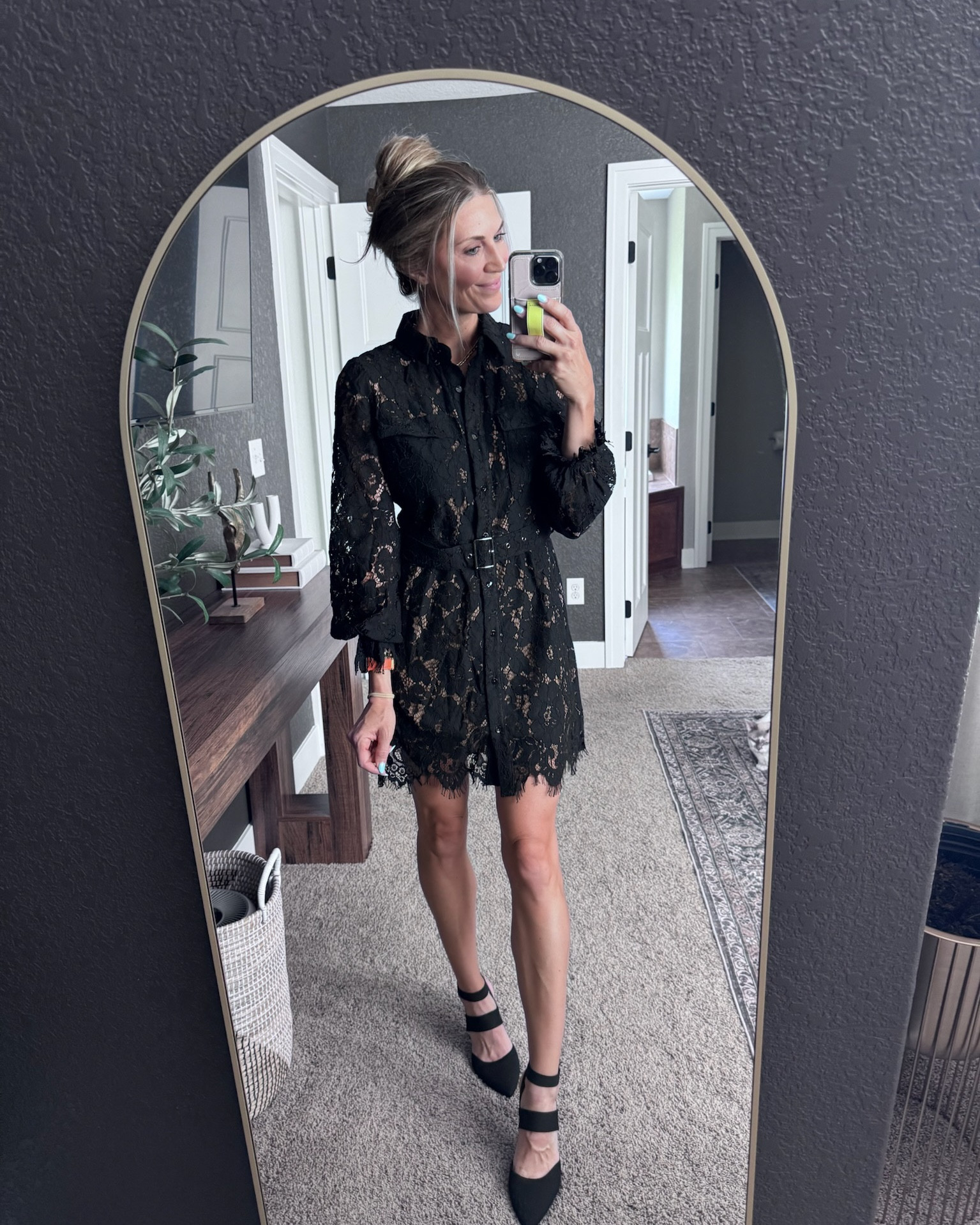 I need somewhere to wear this 😍 Try on in stories and everything is 25% off 🫶🏻

🖤 VICI does it again 🖤 This lace detail + belted fit = a closet staple that feels effortlessly chic. And yes… it’s part of the SALE right now 👏

#LTKParties #LTKxVICI #LTKFindsUnder100