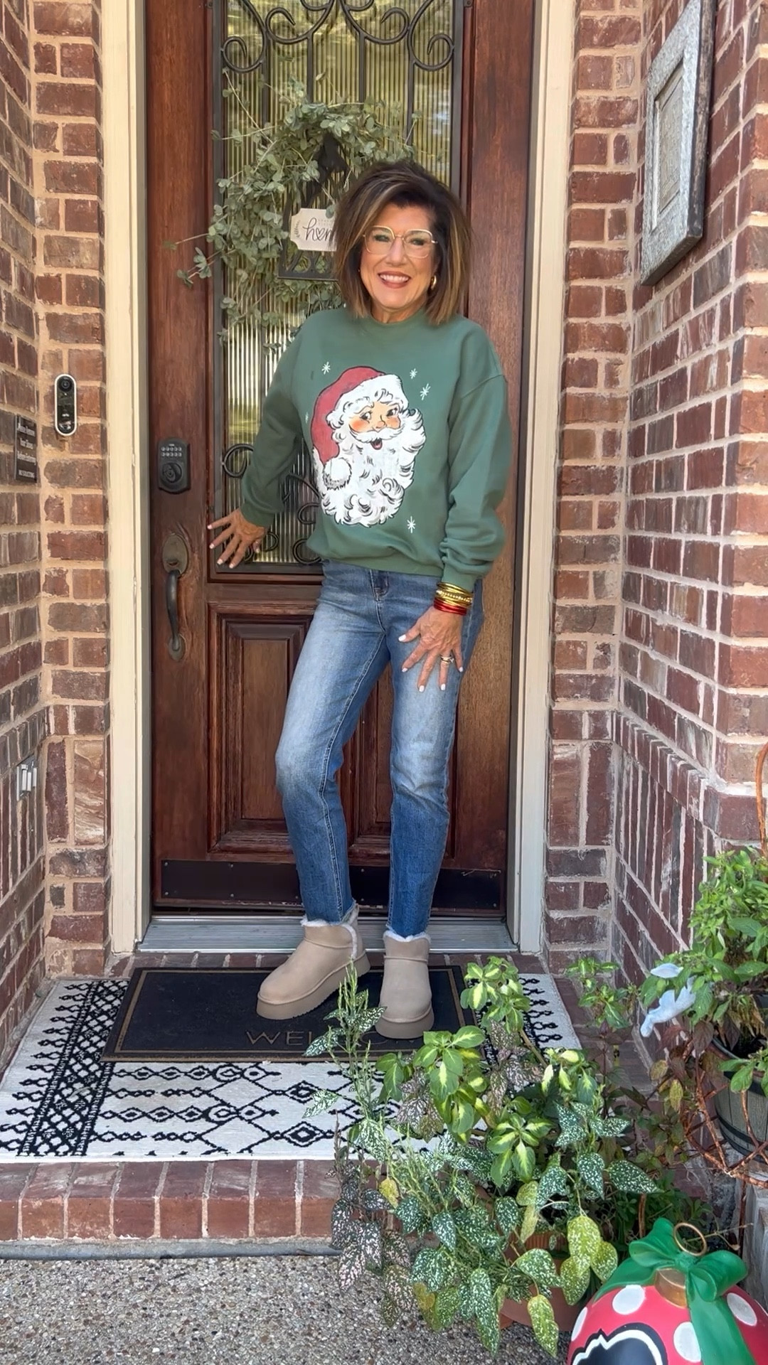 I adore this retro Santa and his jolly face! My particular top is sold out but I found more 😊🎄😊
Added my waterproof red bangles and some cozy boots to head out and enjoy the sweetest little Christmas concert with our Cooper!

Santa sweatshirts
Vintage Santa 
Cozy boots
Red bracelets 
Waterproof bracelets 
Casual Christmas outfit
DSW
Winter boots 



#LTKShoeCrush #LTKHoliday #LTKFamily