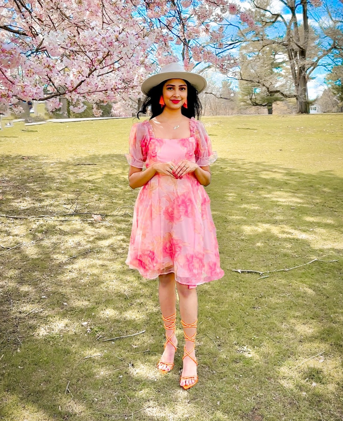 Pink for spring🌸🌸

Spring dress, organza dress, floral dress, puff sleeves, lace heels, tieup heels, outfit inspiration, Flowy dresses, ootd, outfit inspo 