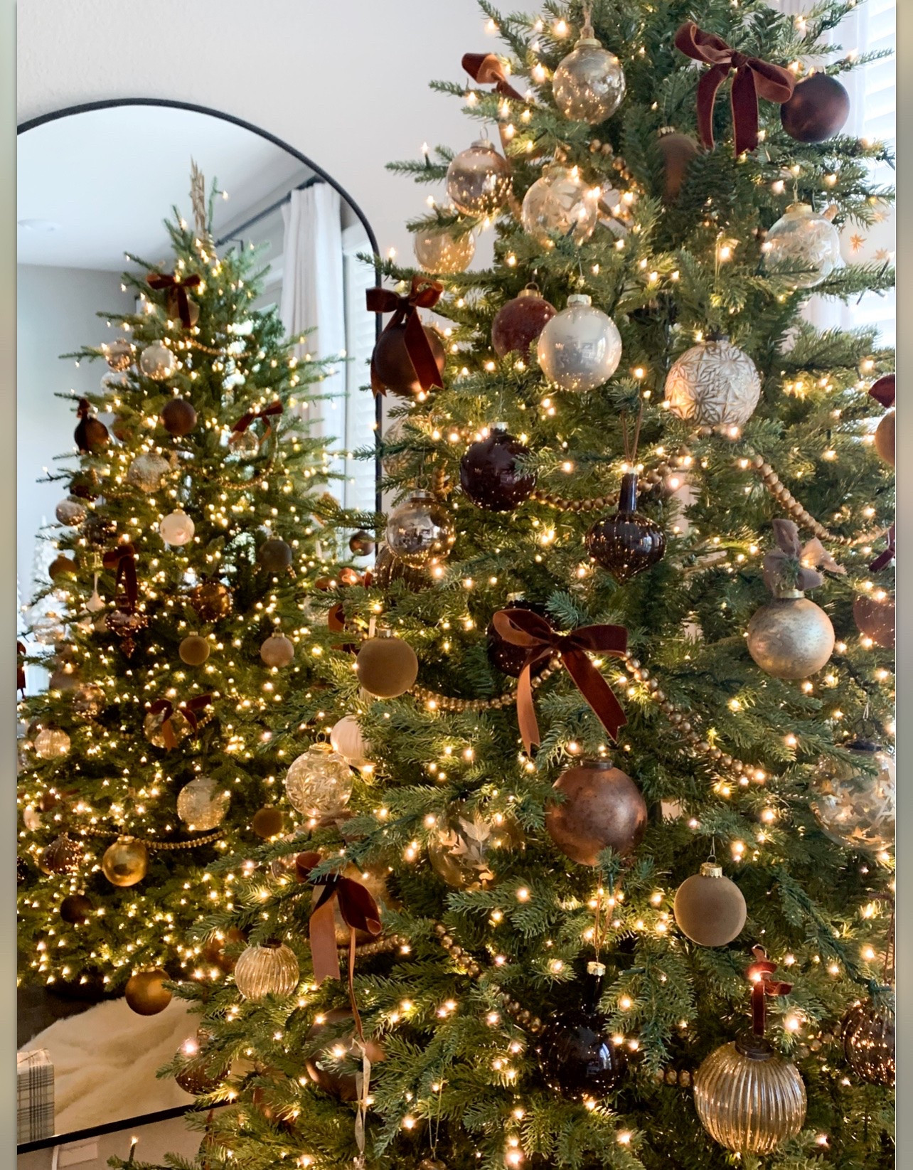 Neutral Christmas decor

#LTKHome #LTKSeasonal