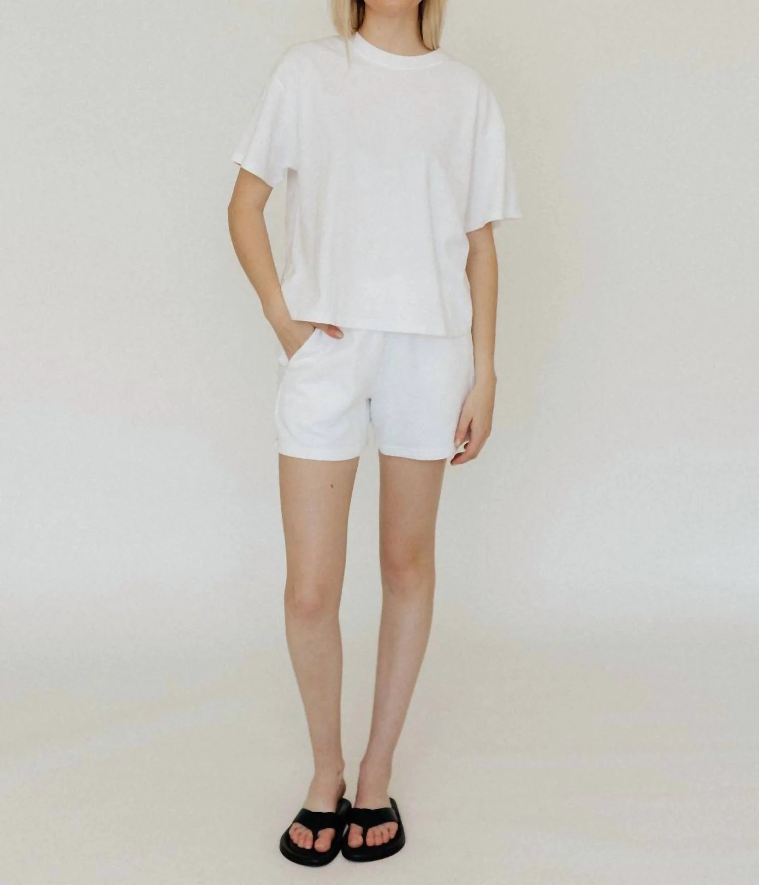 Shayne Sweatshort In White | Shop Simon