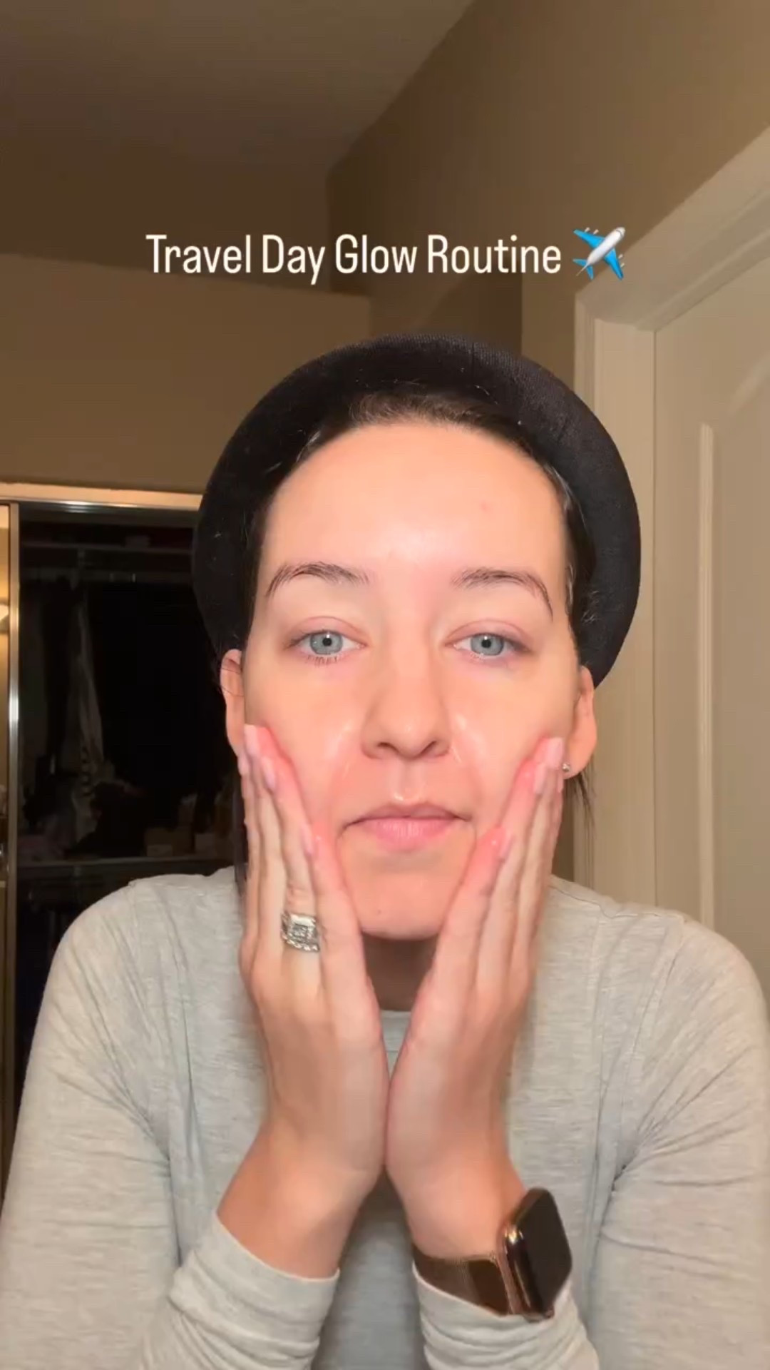 Golden hour hits different on a road trip…so does sun exposure ☀️🚗
SPF isn’t just beach-only — UVA rays travel through the glass.
@mdsolarsciences BB Crème SPF gives me that glowy coverage while protecting my skin, and their Hydrating Sheer Lip Balm keeps everything soft + smooth.
Travel day = protected + put together ✨

#ad #protectyourskin #lipspf30