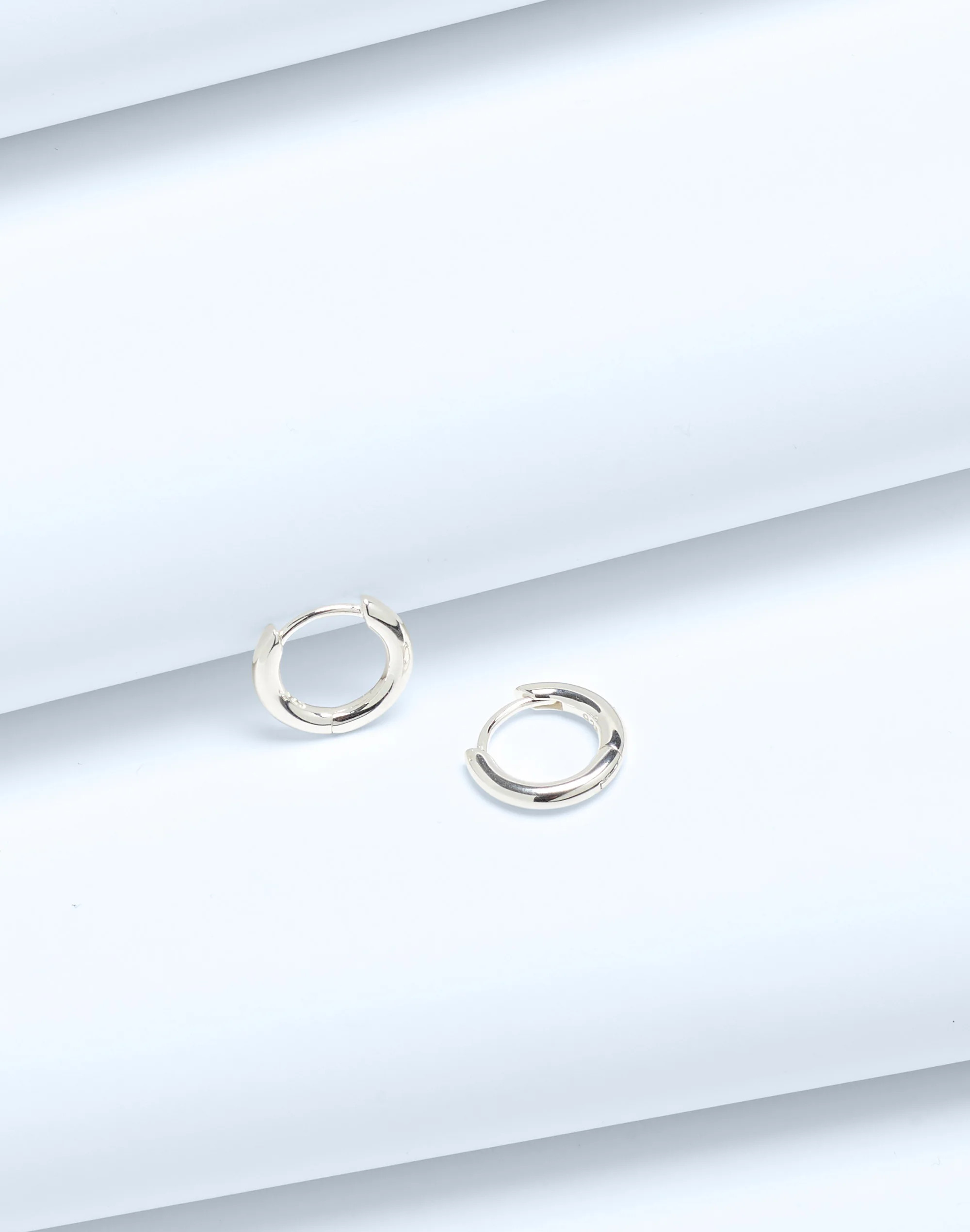 Demi-Fine Huggie Hoop Earrings | Madewell