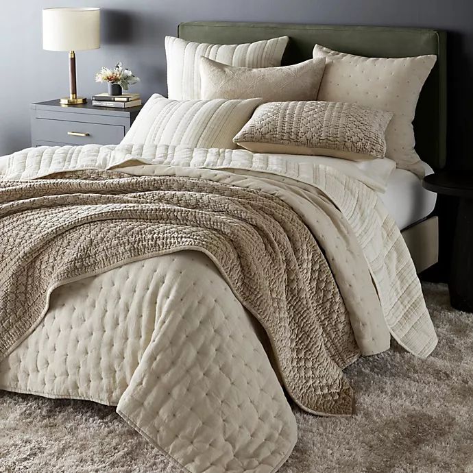 O&O by Olivia & Oliver™ Hash Tag Stitch Solid Quilt | Bed Bath & Beyond | Bed Bath & Beyond