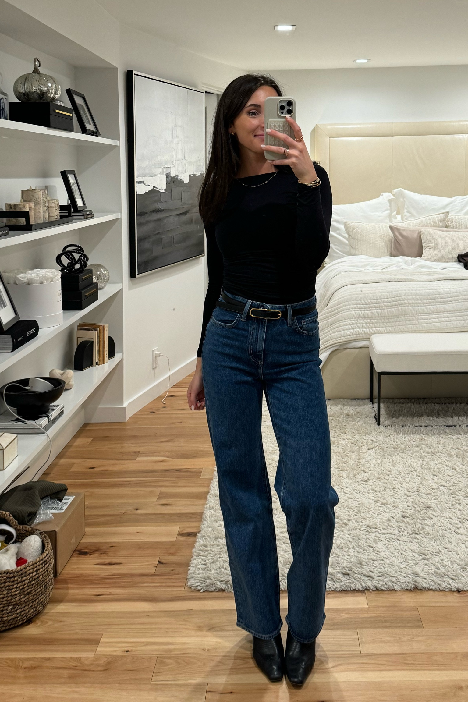 The perfect fall Jean doesn’t exi-
@aritzia
#aritziapartner