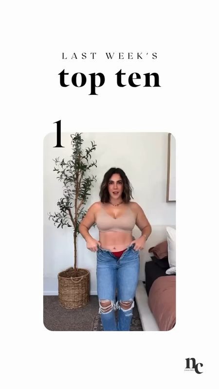 Easy mom Jean outfit for spring as a size 10! 

Jeans 10
Top L

Apple shape, stretchy jeans, spring style, mom style, denim outfit, spring look, midsize
Mother’s Day outfit 




#LTKstyletip #LTKmidsize