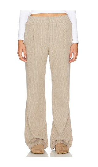 Varley Aberdeen Straight Leg Pant in Taupe. - size S | Revolve Clothing (Global)