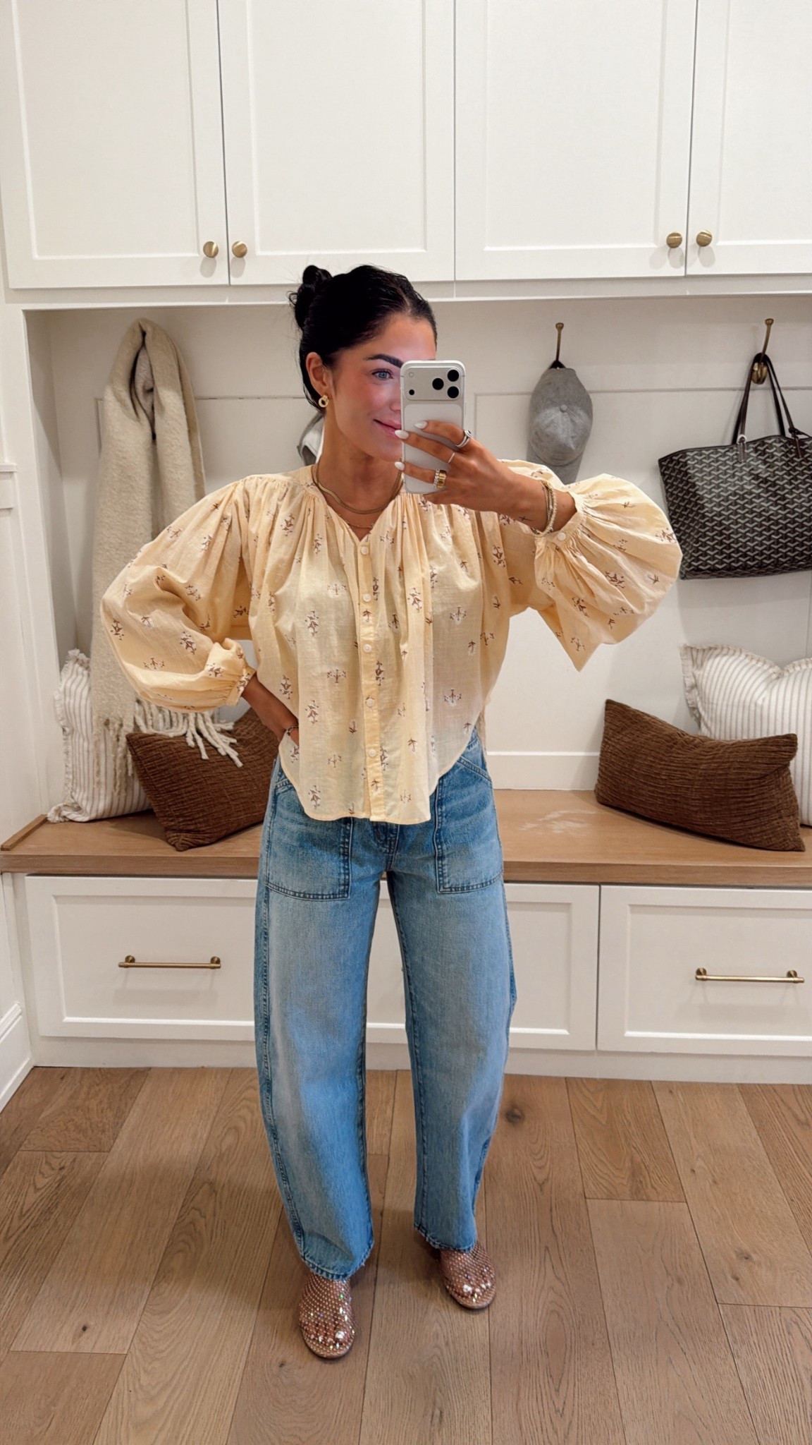 I’m in a size small in the top and I am 26 in the jeans!