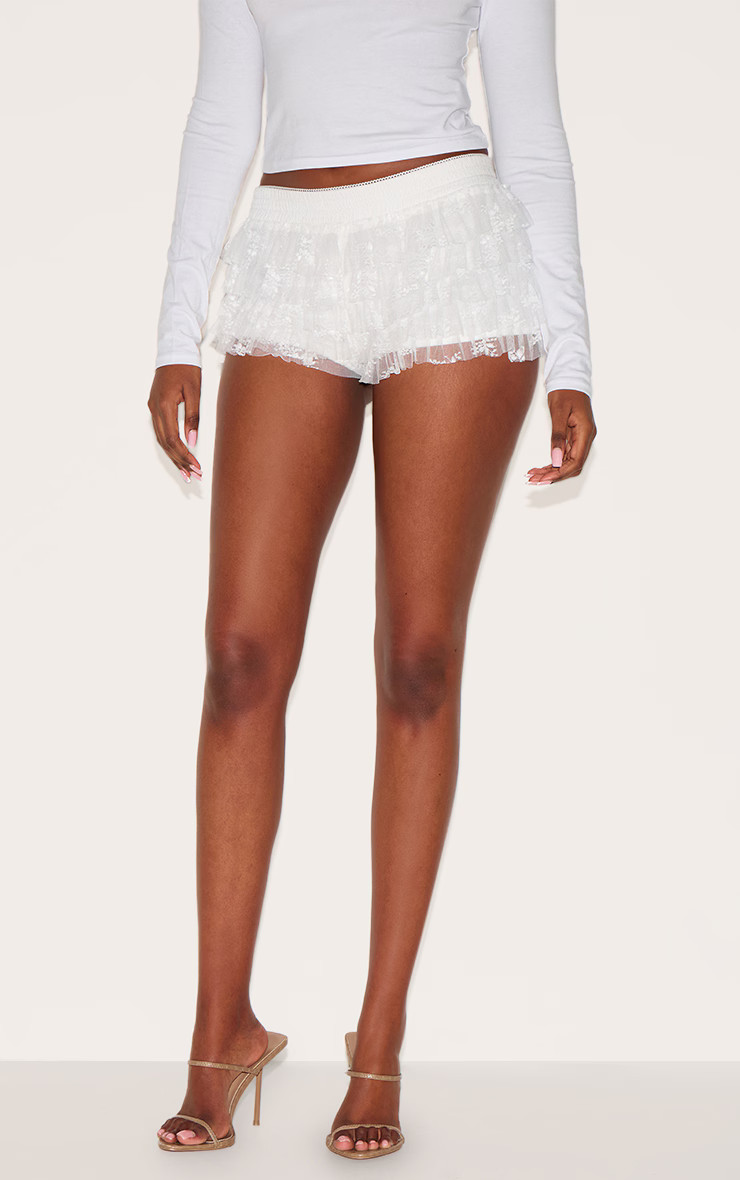 Cream Lace Frilly Bloomer Shorts | PrettyLittleThing US