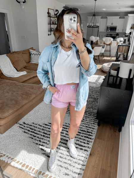 Errands outfit — with a pop of pink 💕

The boxer short trend has a HOLD on me!! 👏🏼 I have this exact pair in two other colors — but a busy errands day calls for a pop of color! & I love me some pink 😍 I sized down one to an xs but I could’ve also done my normal small for a more relaxed fit! 

Tee — small
Denim Shirt — small
Shorts — xs

running errands outfit | boxer shorts trend | pink striped boxer shorts | white leather platform converse sneakers | comfy casual outfit | summer outfit | summer style | oversized denim shirt | denim shacket | basic white tee



#LTKFindsUnder50 #LTKStyleTip #LTKShoeCrush