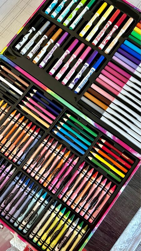 🩷❤️🧡💛💚🩵💙💜🖤🩶🤍🤎 create in color with crayola #founditonamazon #giftideas

#LTKGiftGuide #LTKKids